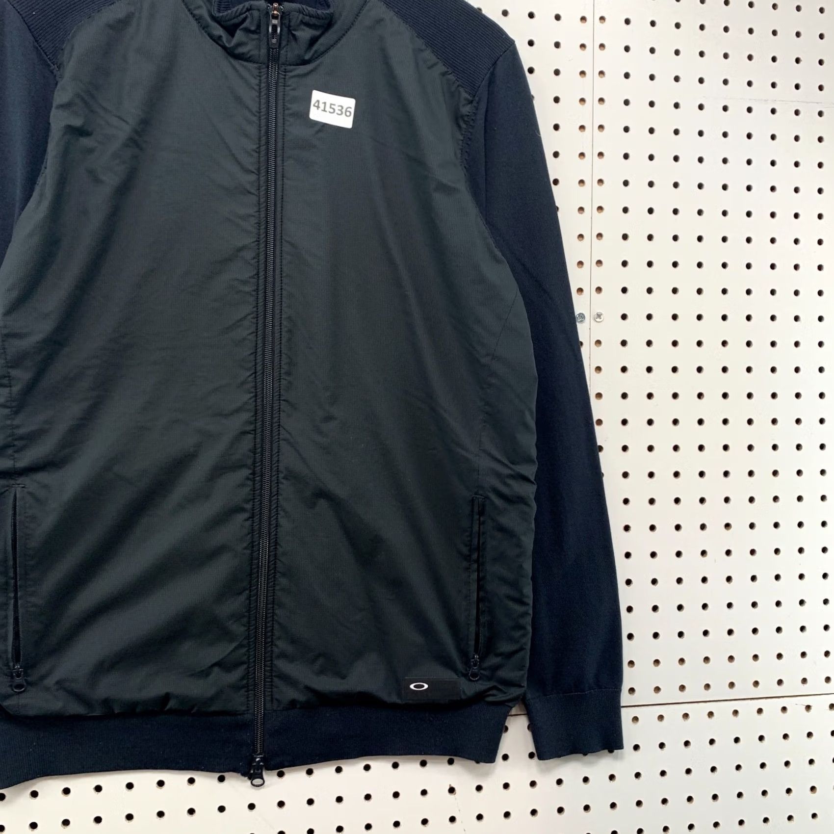 Oakley Oakley Windbreaker Jacket Mens Large Black Lightweight Tailored Fit 21x27.5 Size US L / EU 52-54 / 3 - 7 Thumbnail
