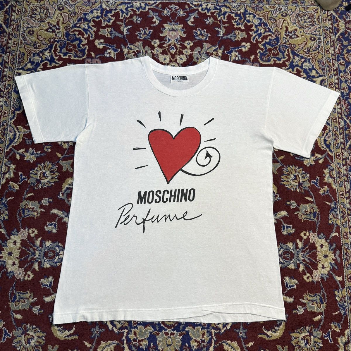 Vintage 90s Moschino Parfum Fragrance Heart logo tee Italy