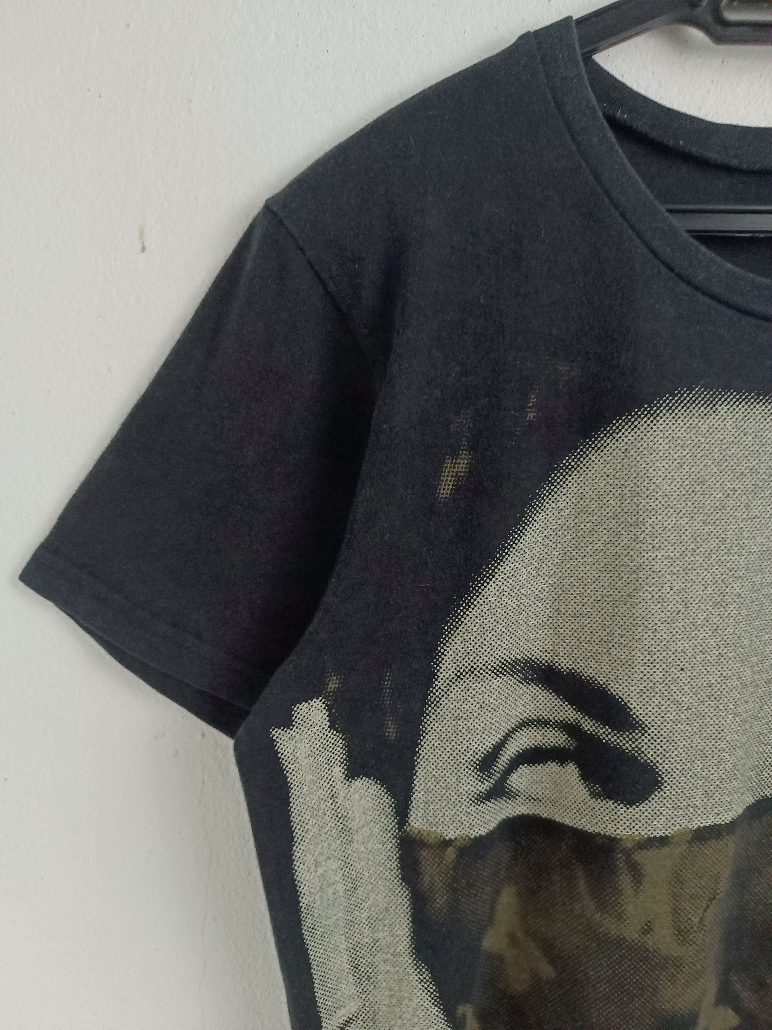 Vintage VINTAGE GIRL WITH LV KEFFIYEH PROTEST PEACE LOVE TEE Size US M / EU 48-50 / 2 - 5 Thumbnail