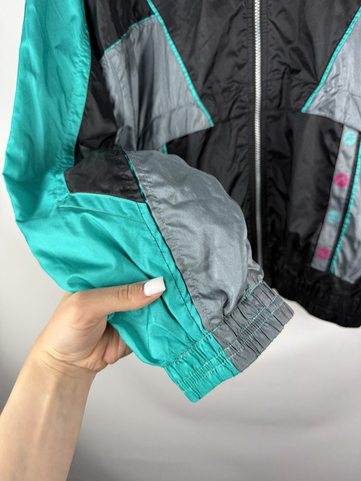 Nike Nike Vintage Men’s Nylon Full Zip Windbreaker Jacket Size S Size US S / EU 44-46 / 1 - 10 Thumbnail
