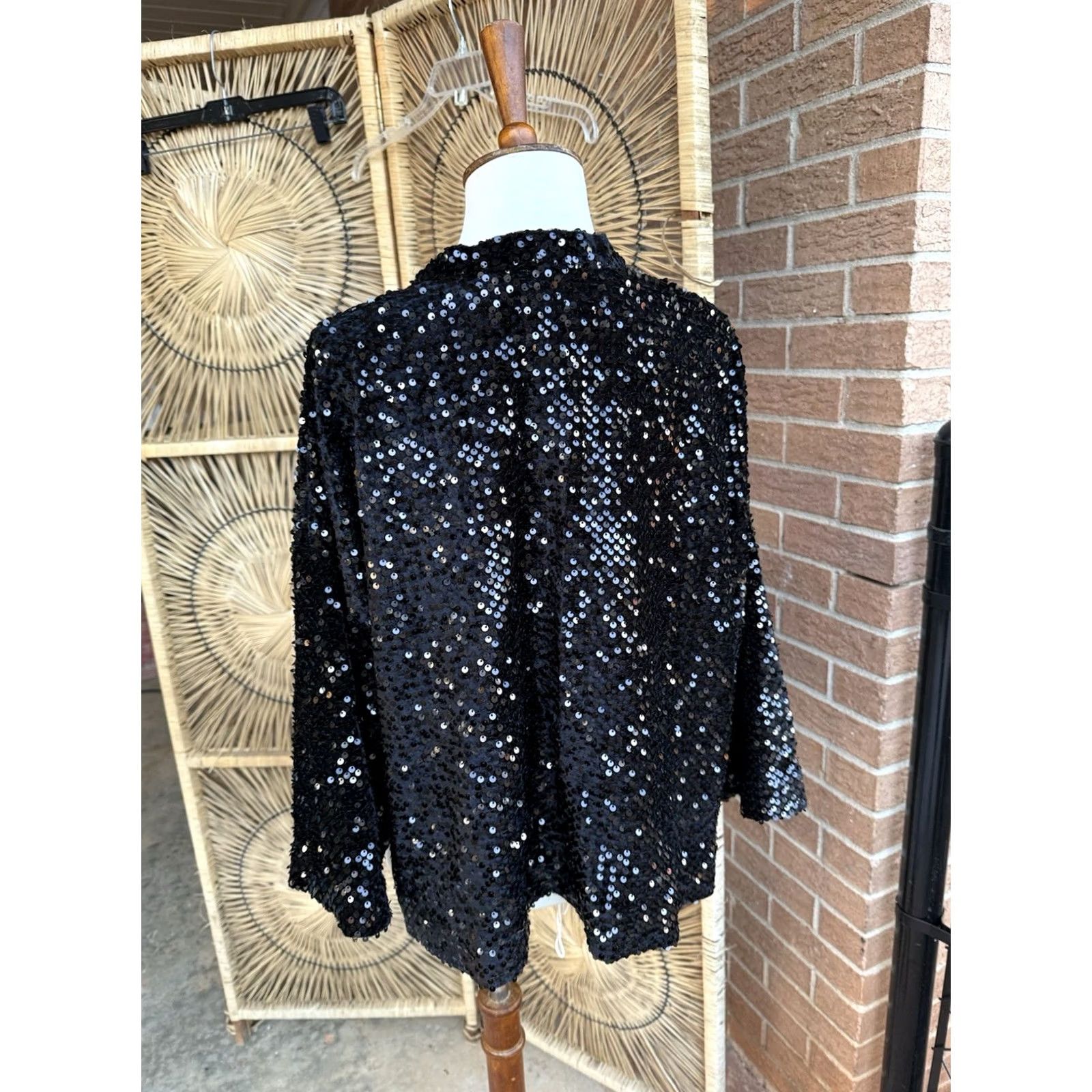 Vintage Chicos Sequin Short Kimono Cape Black S/M Women XS? No—S/M Women Short Kimono with Sequin Black, Chico's, 129? Size 28" / US 6 / IT 42 - 4 Thumbnail