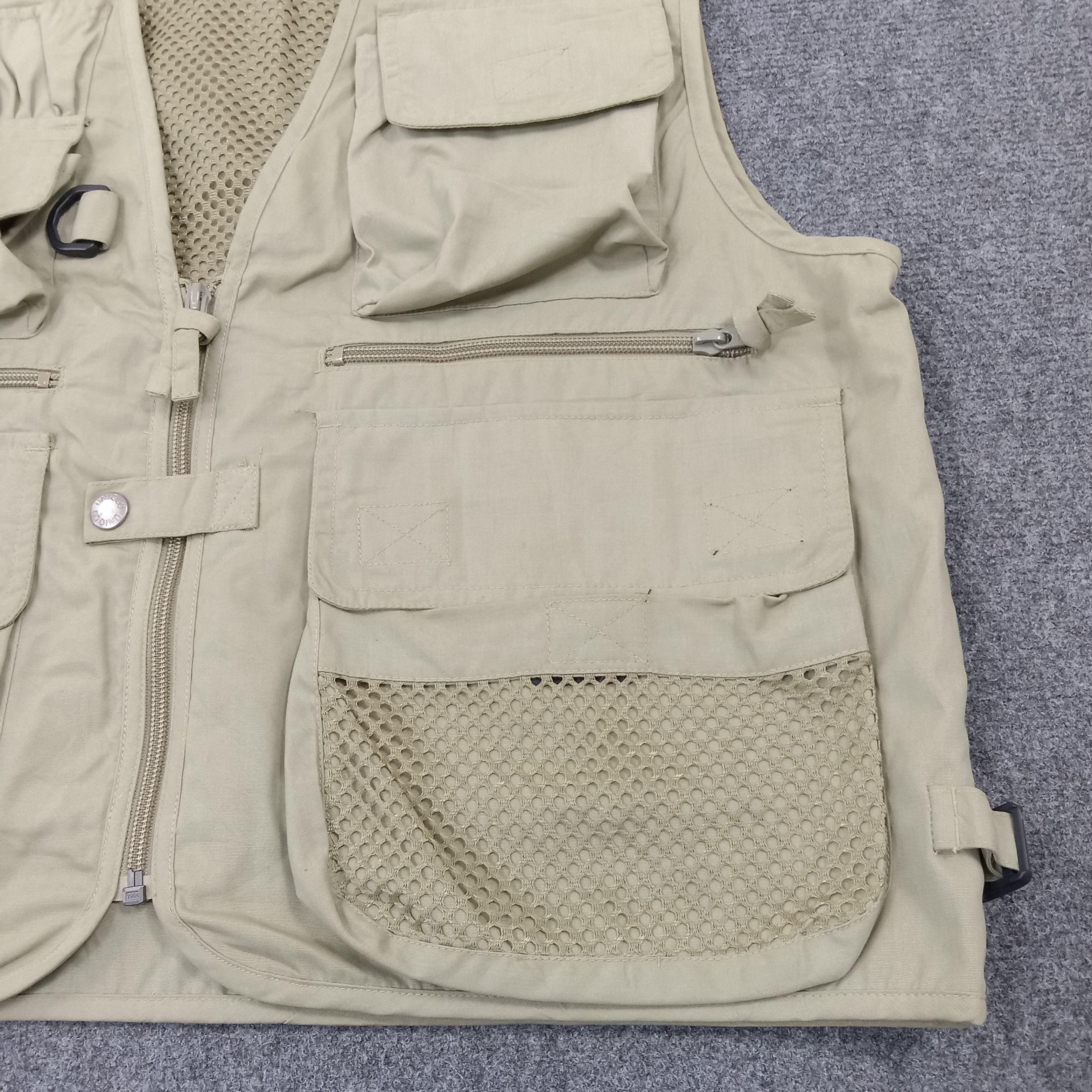 Vintage Skulls Uniqlo Japanese Brand Tactical Vest Size US M / EU 48-50 / 2 - 4 Thumbnail