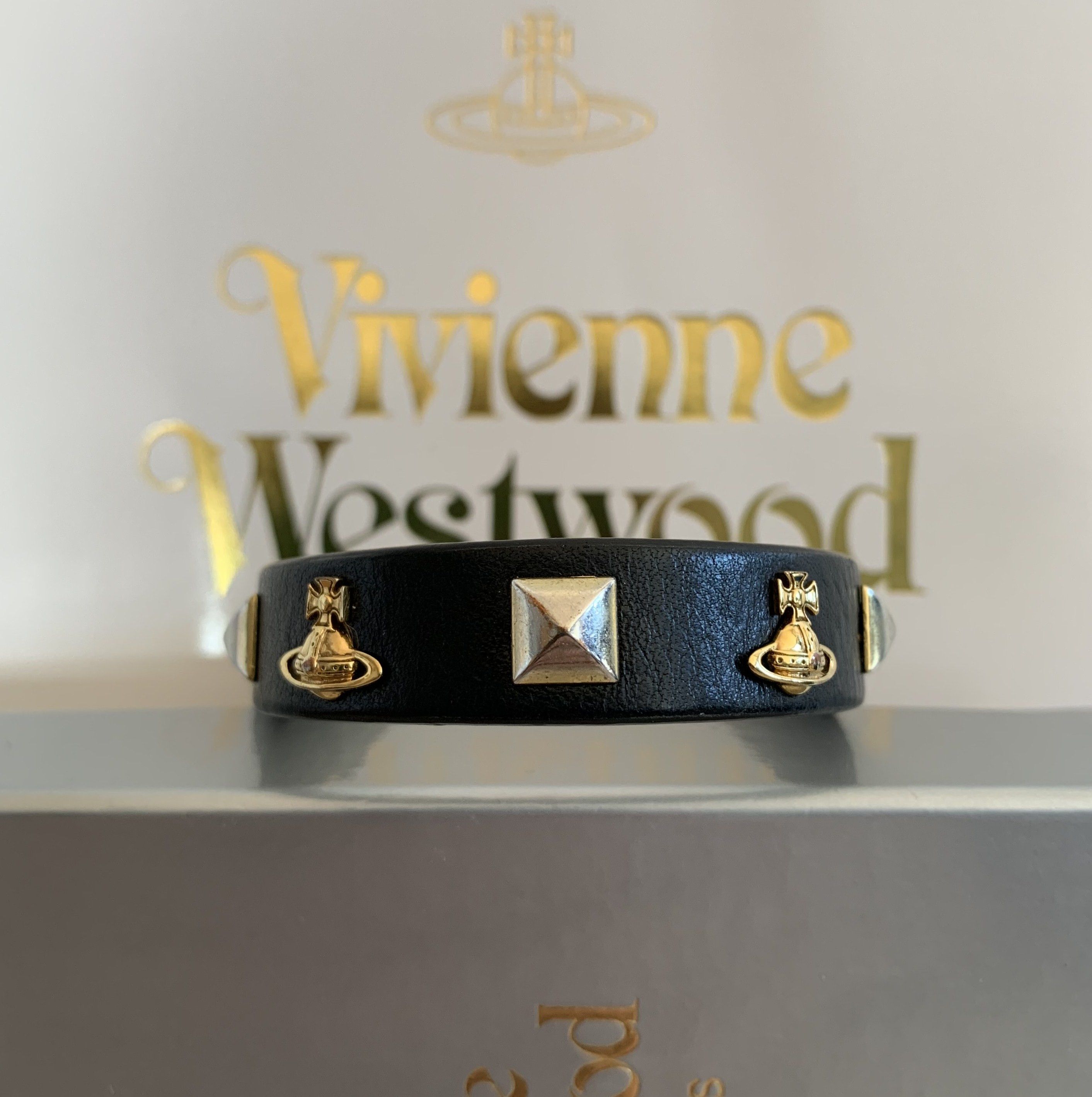 Vivienne Westwood S/S 2019 Vivienne Westwood Norfolk Leather Bracelet + Box Size ONE SIZE - 10 Thumbnail