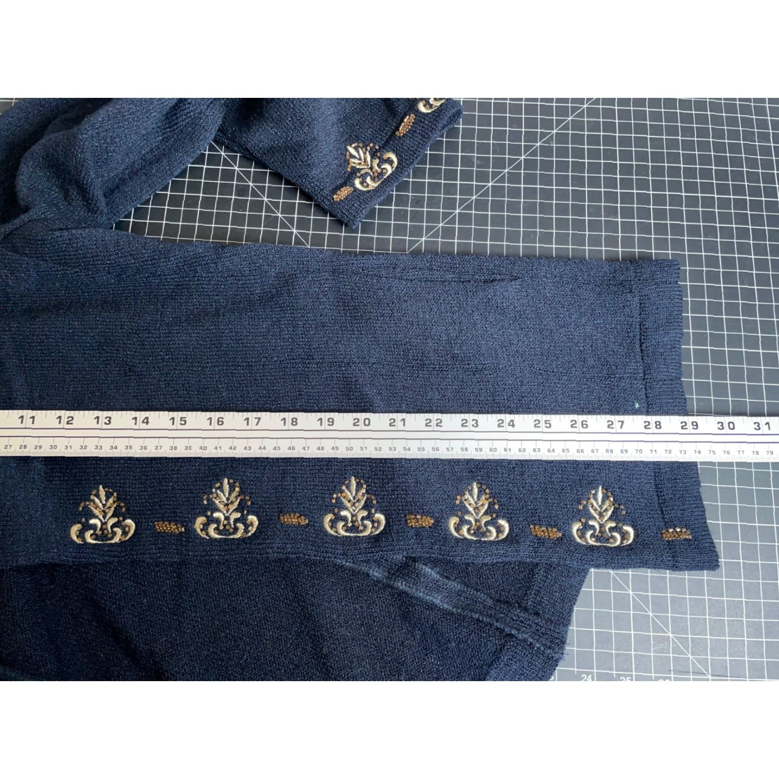 Vintage Dateline Collection Cardigan Women XL Dark Blue Beaded Silk Wool Open Front Knit V-Neck Hidden Shoulder Pads Knitwear Regular Size: XL Size XL / US 12-14 / IT 48-50 - 6 Thumbnail