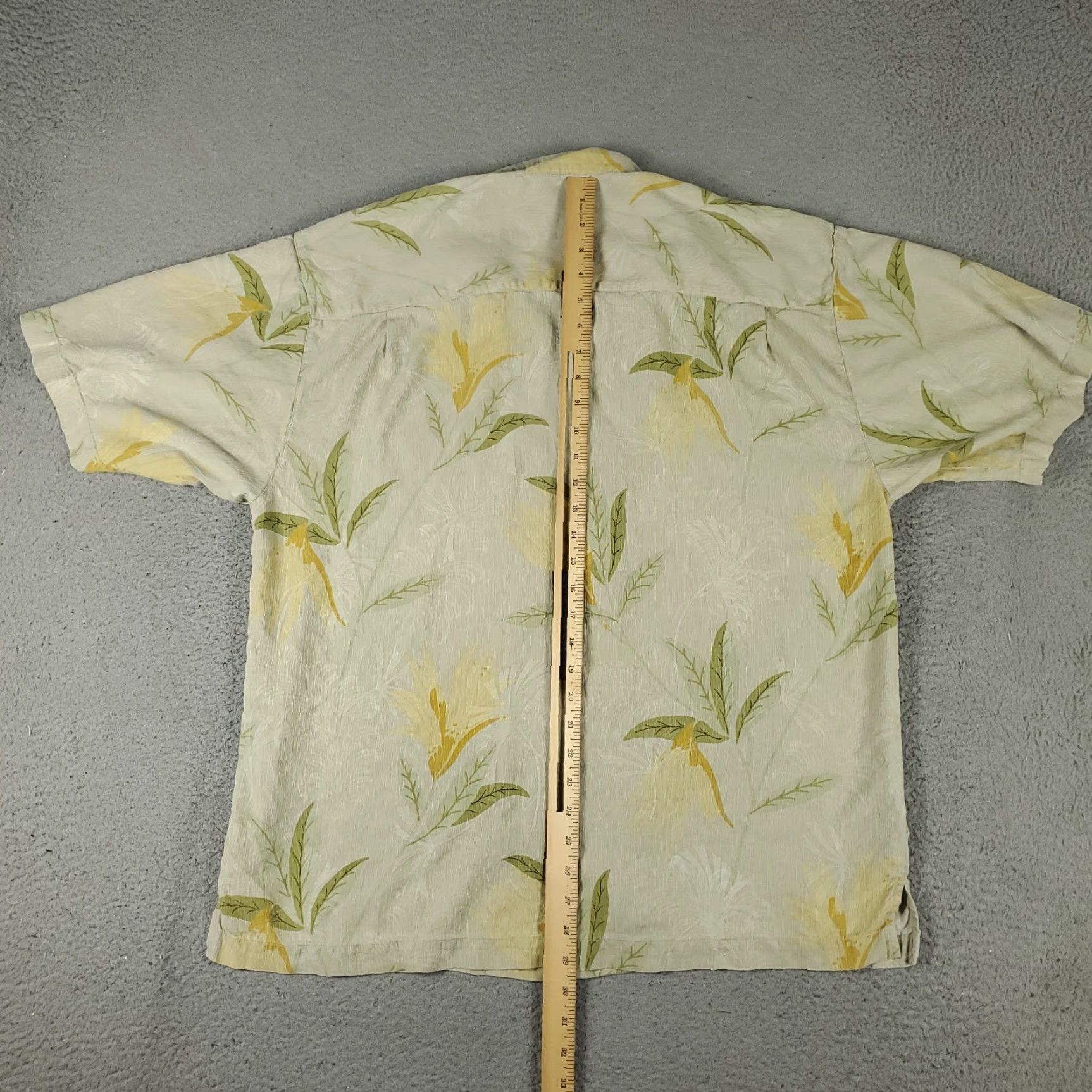 Tommy Bahama Tommy Bahama Shirt Mens XL Beige Silk Hawaiian Button Up Short Sleeve Shirt Size US XL / EU 56 / 4 - 4 Thumbnail