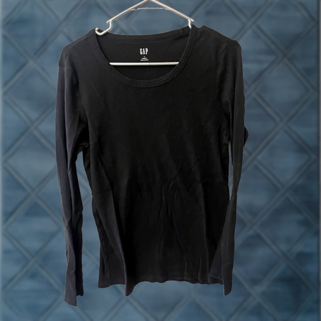 Gap Gap Favorite Tee Black Women Solid Round Neck Long Sleeve Size Large Y2K Size L / US 10 / IT 46 - 1 Thumbnail