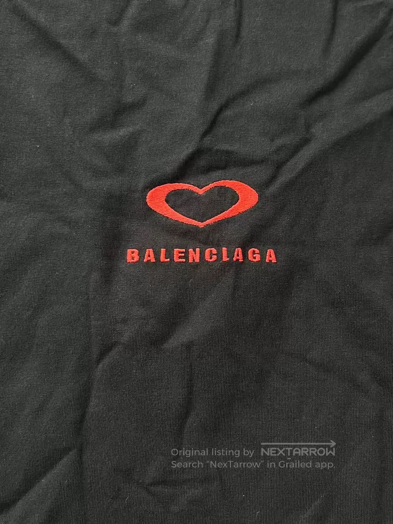 Balenciaga Balenciaga Round Neck Embroidered T-shirt. Size US M / EU 48-50 / 2 - 3 Thumbnail