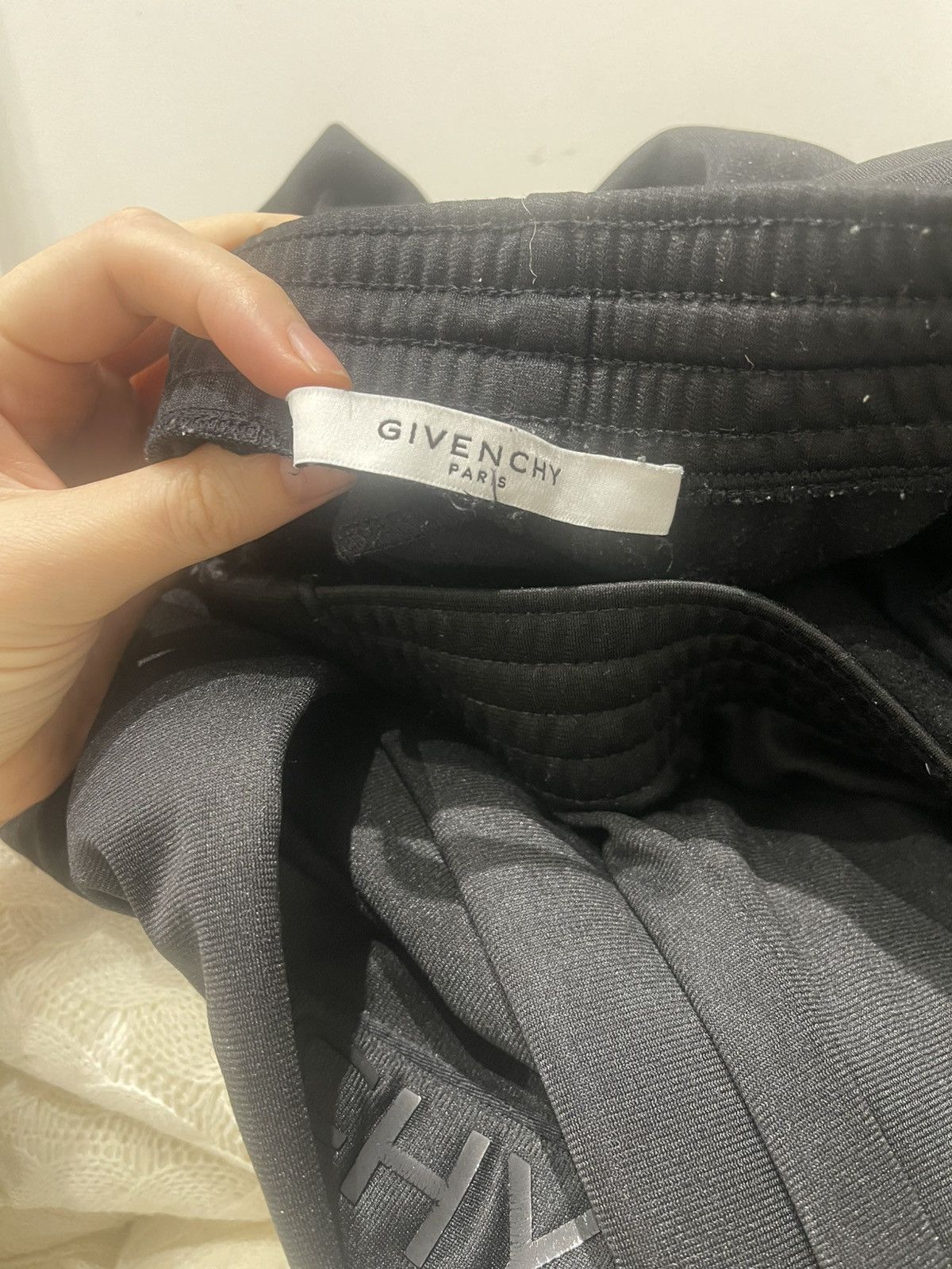 Givenchy Authentic Givenchy Black Logo Sweatpants / Track Pants IT 36 Size 25" / US 0 / IT 36 - 11 Thumbnail