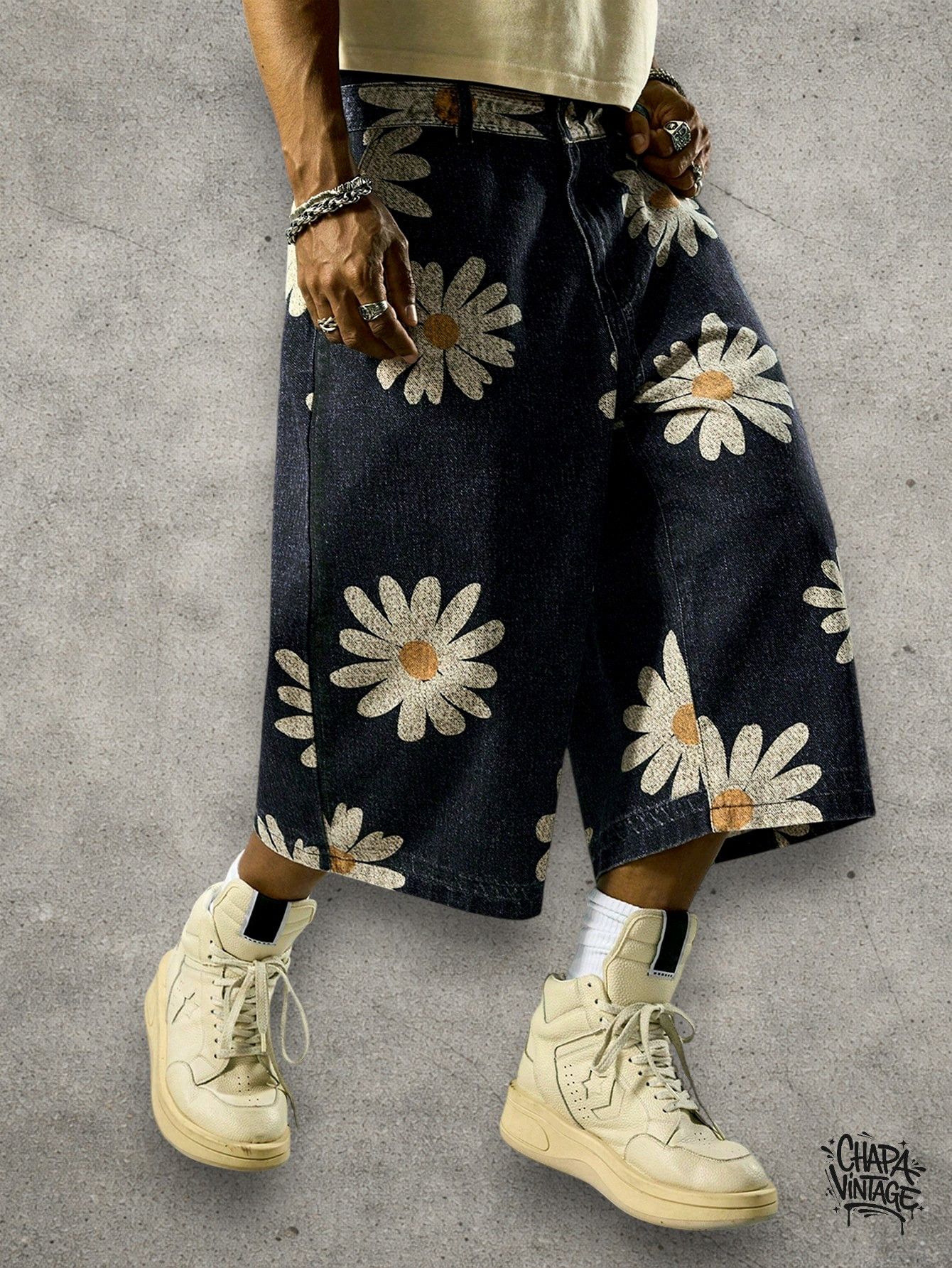 Vintage Vintage chamomile denim shorts Size US 32 / EU 48 - 1 Thumbnail