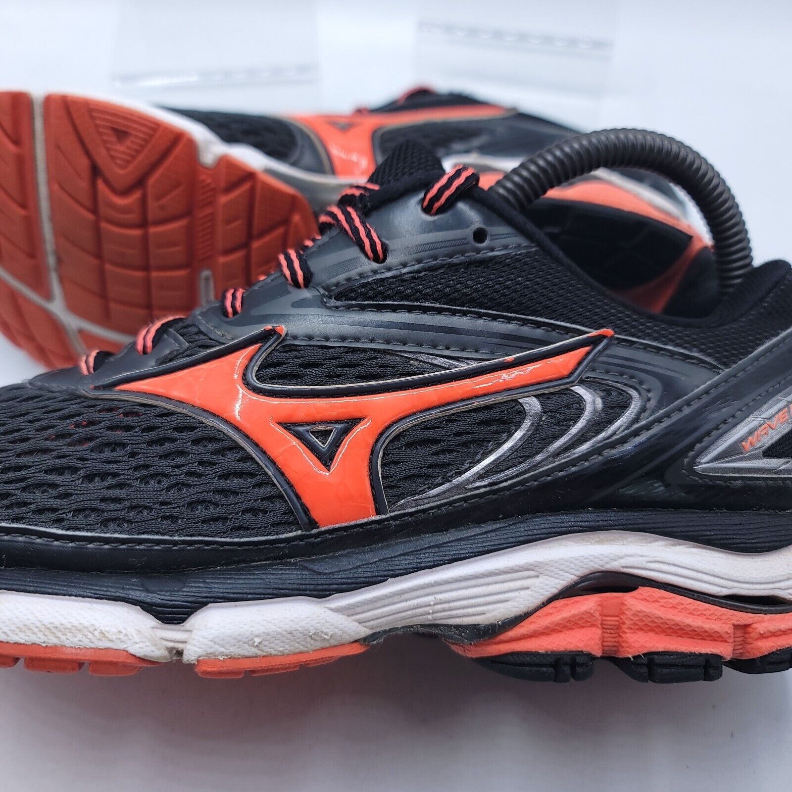 Mizuno Mizuno Wave Inspire 13 Shoe Womens Size 8 J1GD174455 Black Size US 8 / IT 38 - 8 Thumbnail