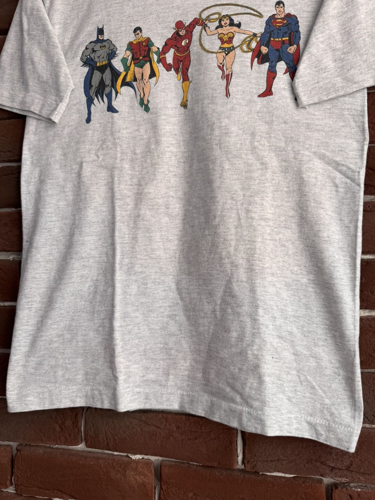 DC Comics Rare Vintage 90s DC Comics Heroes Movie Tee Grey Rar Cartoon Size US S / EU 44-46 / 1 - 4 Thumbnail