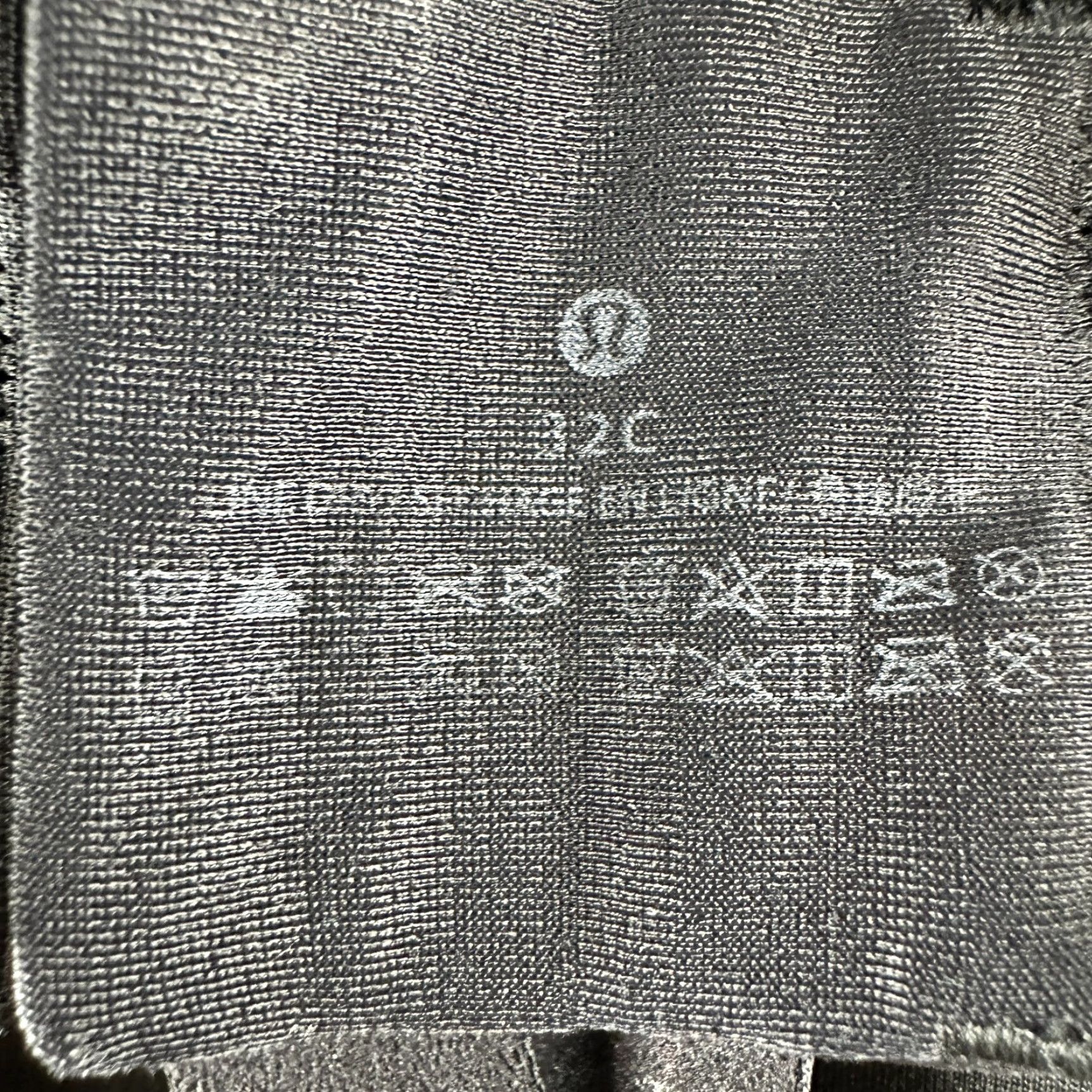 Lululemon Lululemon Sports Bra Womens 32C Black Lightweight Air Support Crossback Back Crisscross Gym Yoga Activewear Size ONE SIZE - 4 Thumbnail