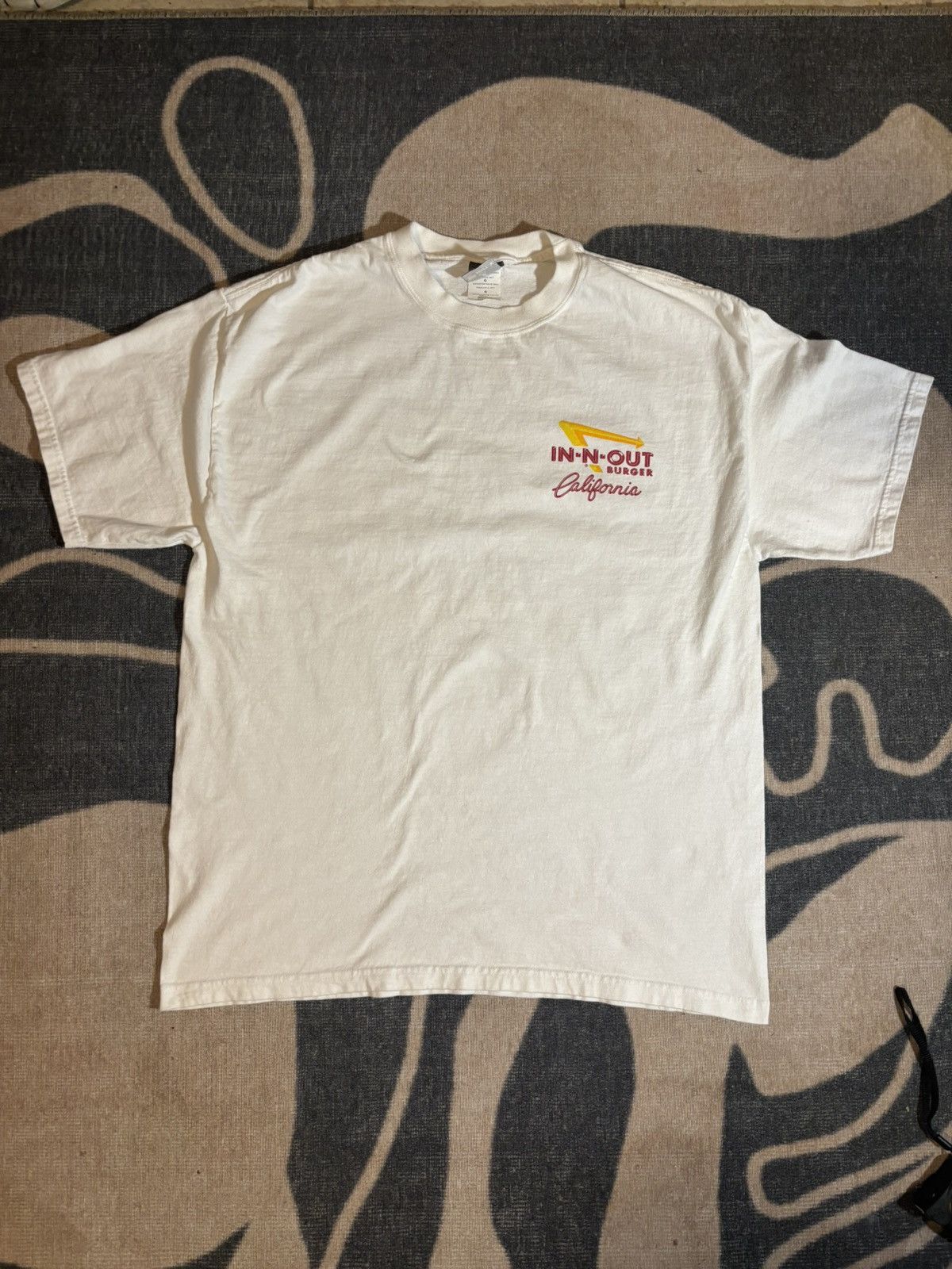 Hanes In-N-Out Burger California Tee – Size L – Hanes Beefy-T Size US L / EU 52-54 / 3 - 1 Thumbnail