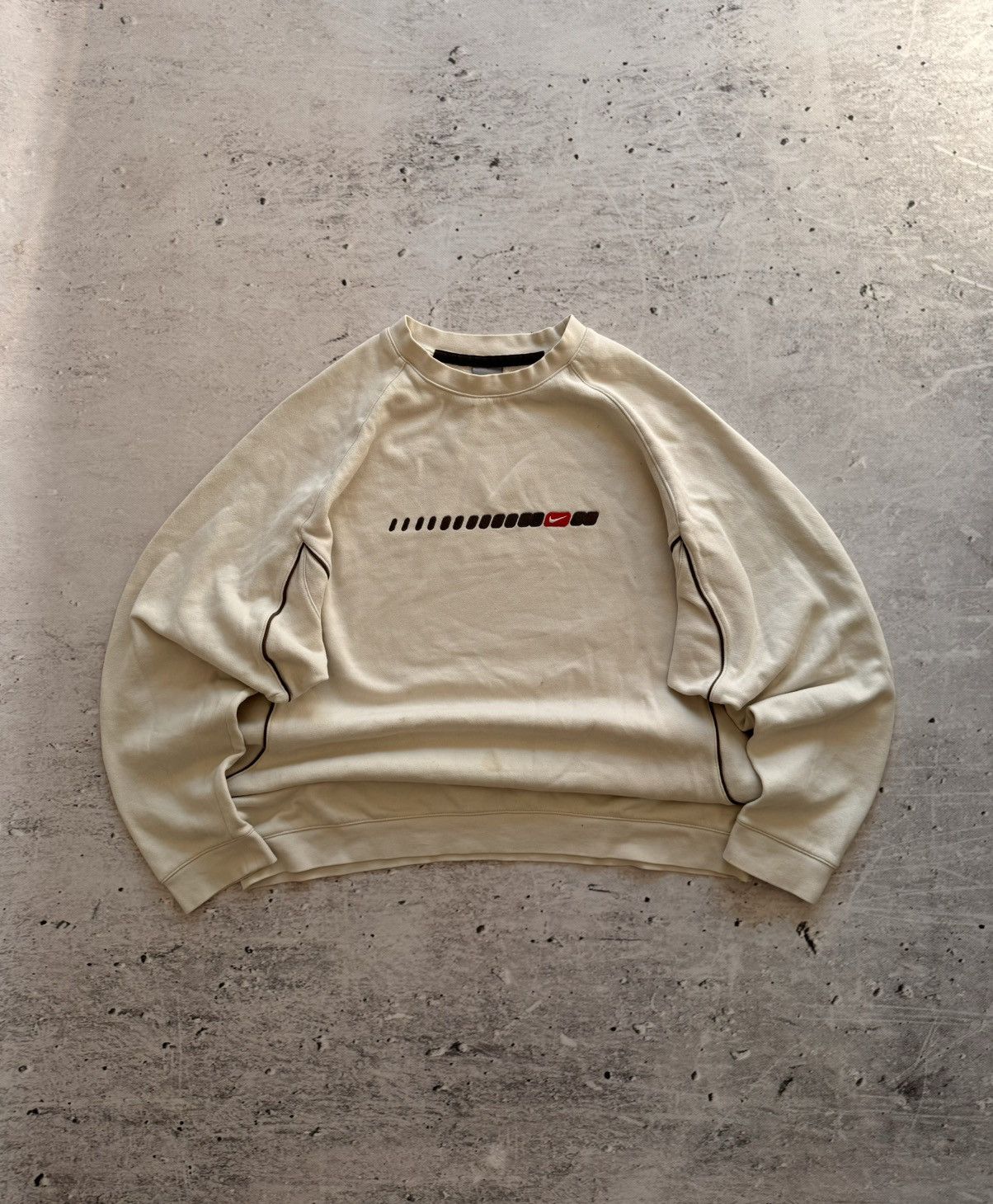 Nike × Vintage NIKE VINTAGE CENTER LOGO OVERSIZE BOXY SWEATSHIRT Size US XL / EU 56 / 4 - 1 Thumbnail