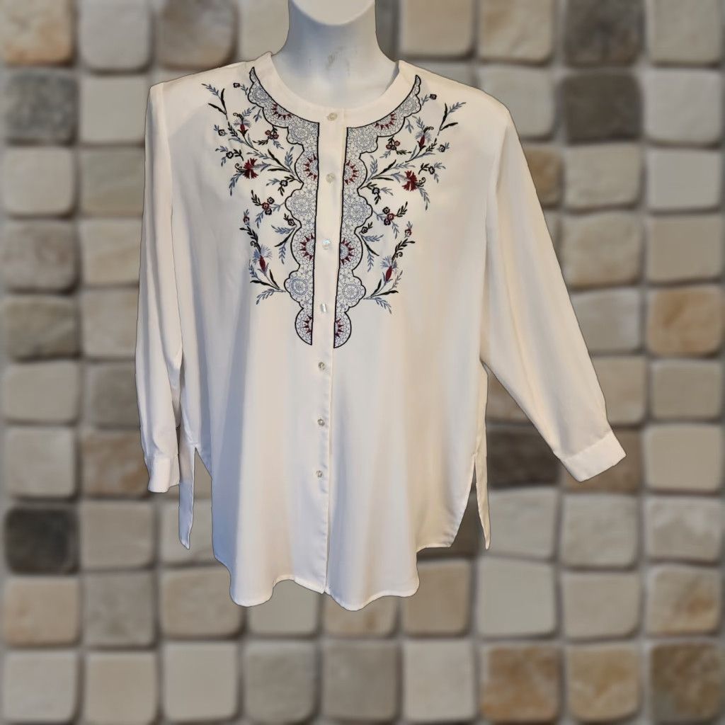 Vintage VINTAGE Laura Scott White Embroidered Floral Trim Button Front Top Boho 22W Plus Size 3XL / US 20-22 - 1 Thumbnail