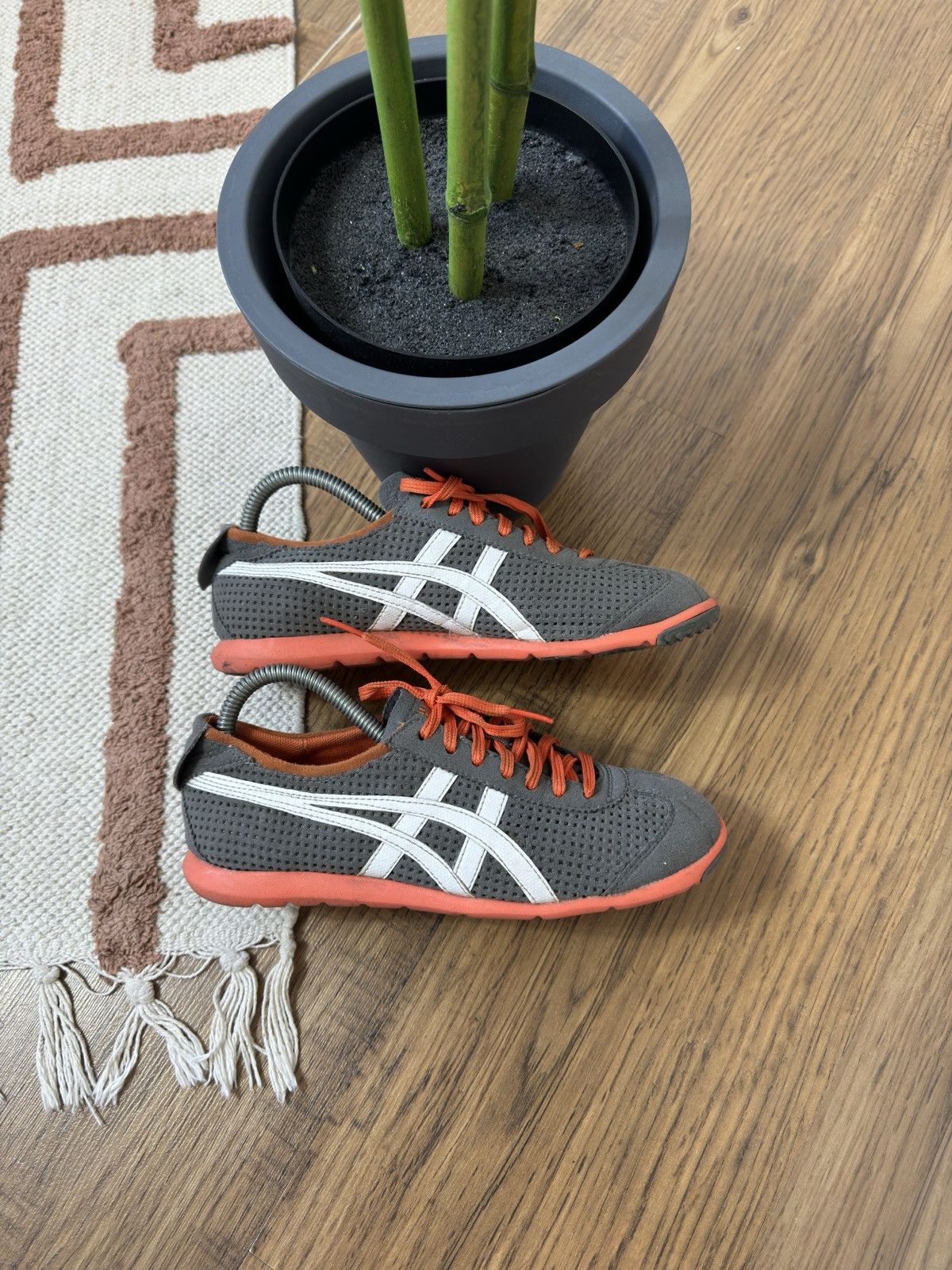 Asics ASICS ONITSUKA TIGER ORANGE SNEAKERS Size US 4 / IT 34 - 4 Thumbnail