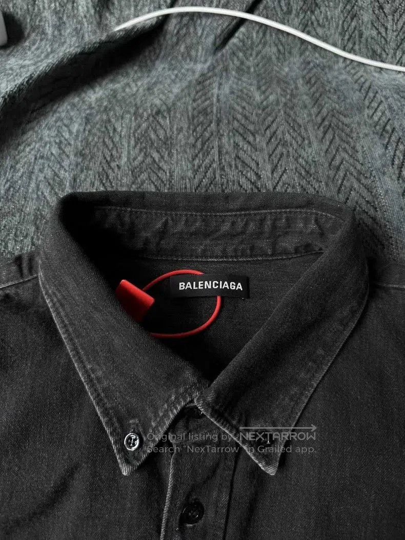 Balenciaga Balenciaga Logo Denim Short Sleeve Shirt. Size US M / EU 48-50 / 2 - 3 Thumbnail