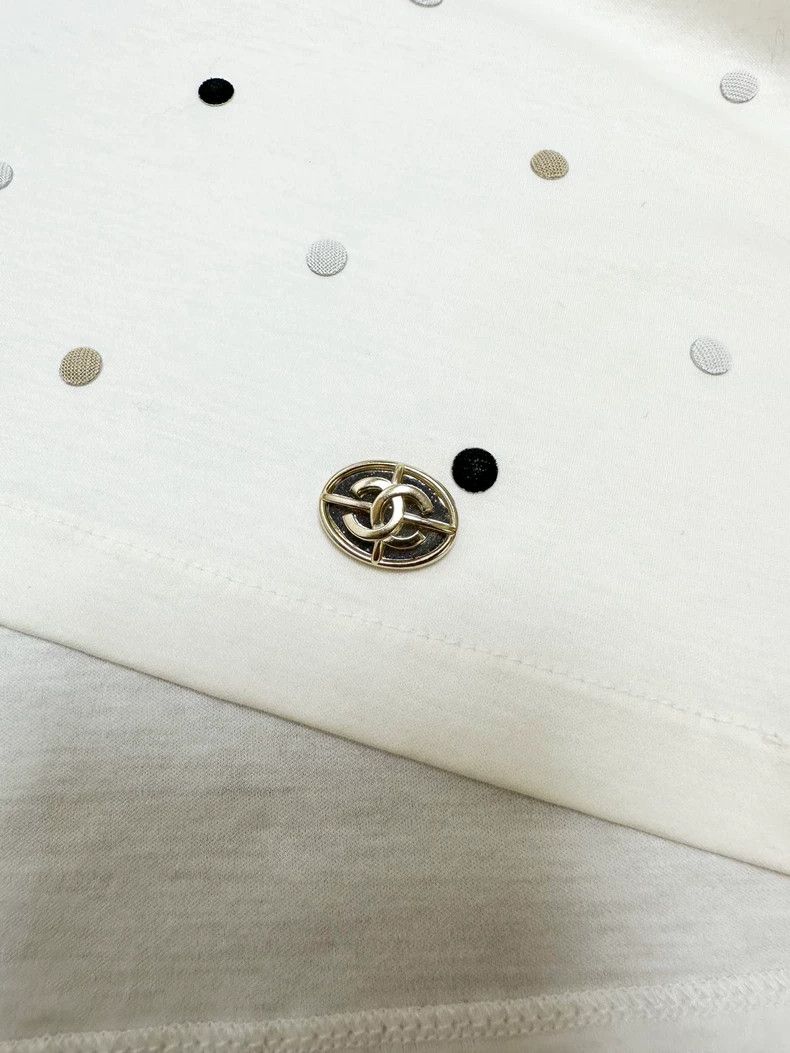 Chanel Chanel White beaded short-sleeved T-shirt Size XXS / US 00 / IT 34 - 5 Thumbnail