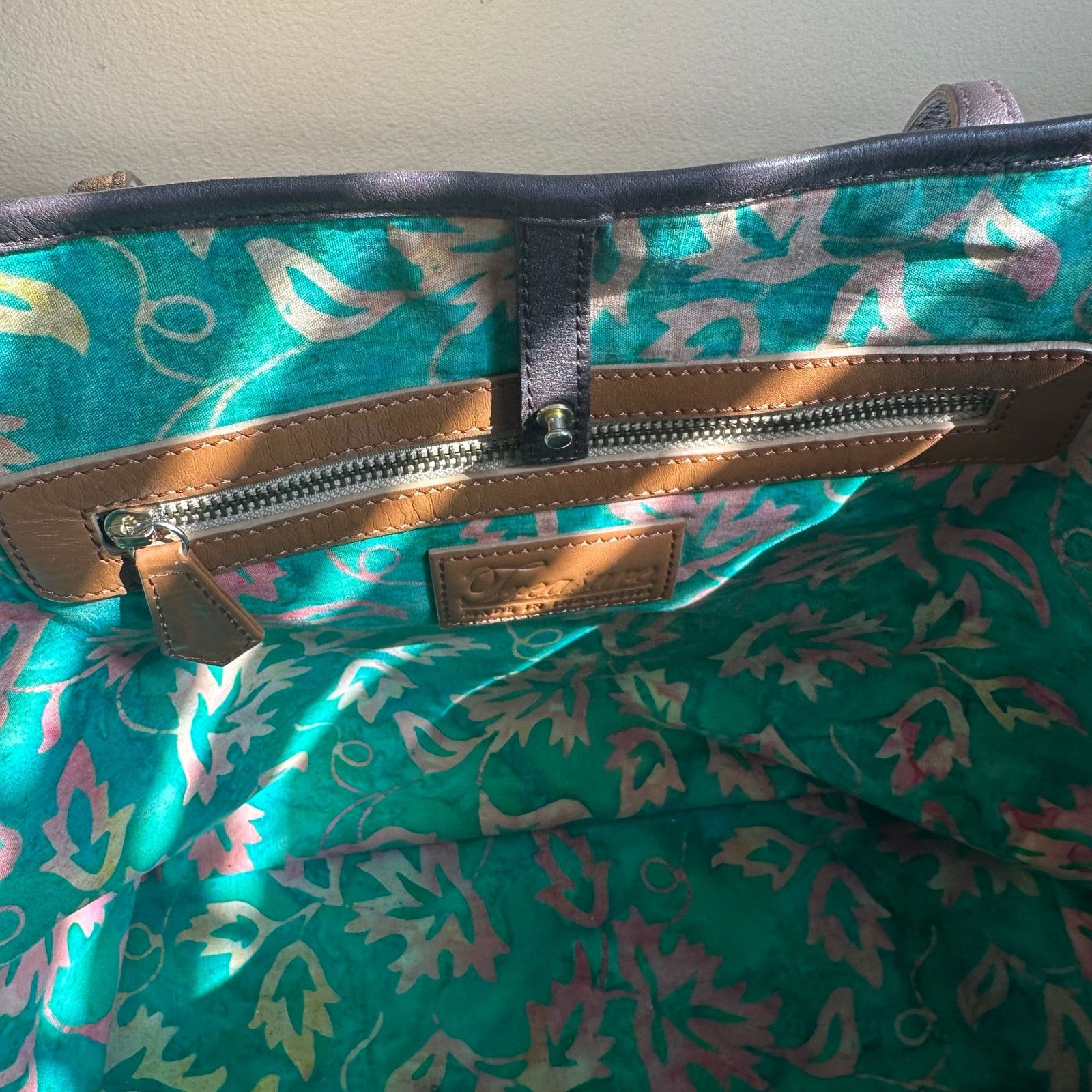 Other Genuine Leather Tote Batik Print Fabric Lined Handmade Size ONE SIZE - 8 Thumbnail