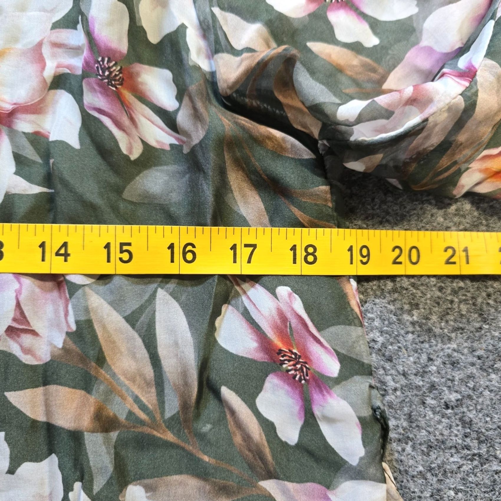 Vintage Tempo Paris Top Womens Medium Green Floral Silk Blend Flare Sleeve Chiffon Casual Classic 3/4 Sleeve Round Neck Size M / US 6-8 / IT 42-44 - 5 Thumbnail