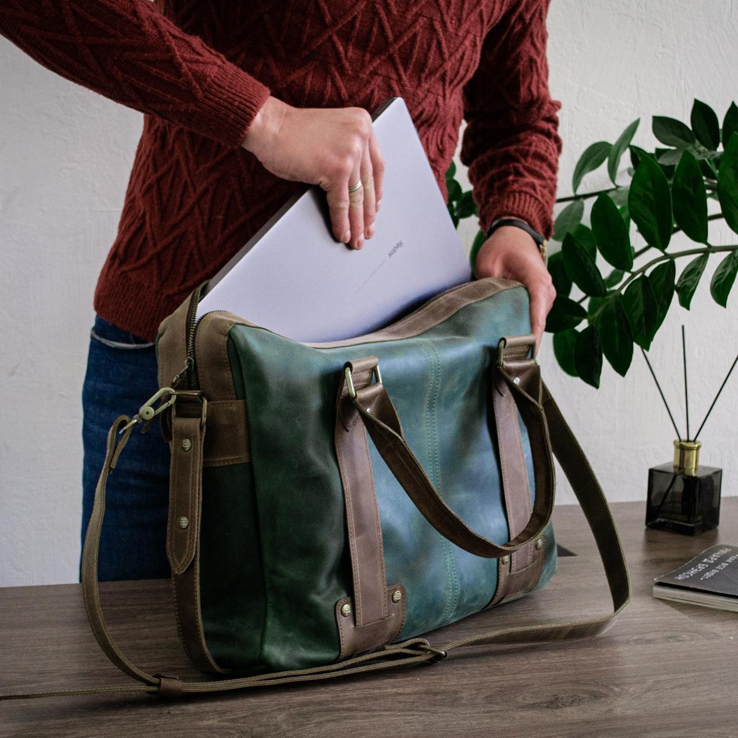 Handmade Genuine leather business men's briefcase. Messenger bag. Size ONE SIZE - 1 Thumbnail