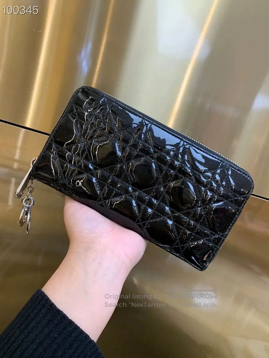 Dior Dior Patent Leather Black Gold Wallet. Size ONE SIZE - 1 Thumbnail