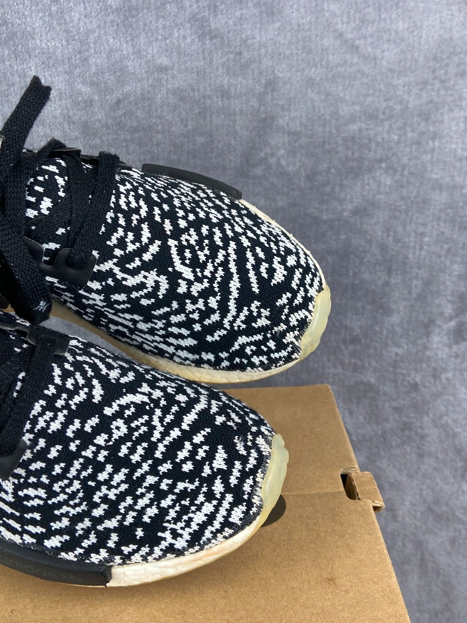 Adidas Adidas NMD R1 zebra black white sneakers boost streetwear Size US 8 / IT 38 - 7 Thumbnail