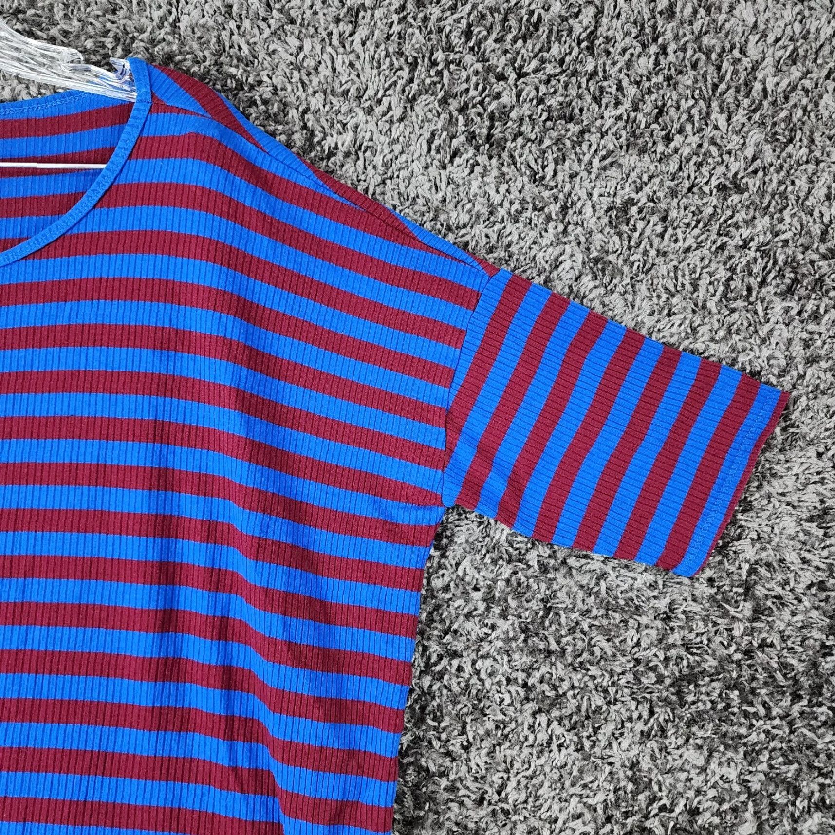 Vintage VINTAGE LuLaRoe Women’s Blouse Shirt Short Sleeve Round Neck Striped Blue Red Size L - Women’s Top Size L / US 10 / IT 46 - 2 Thumbnail