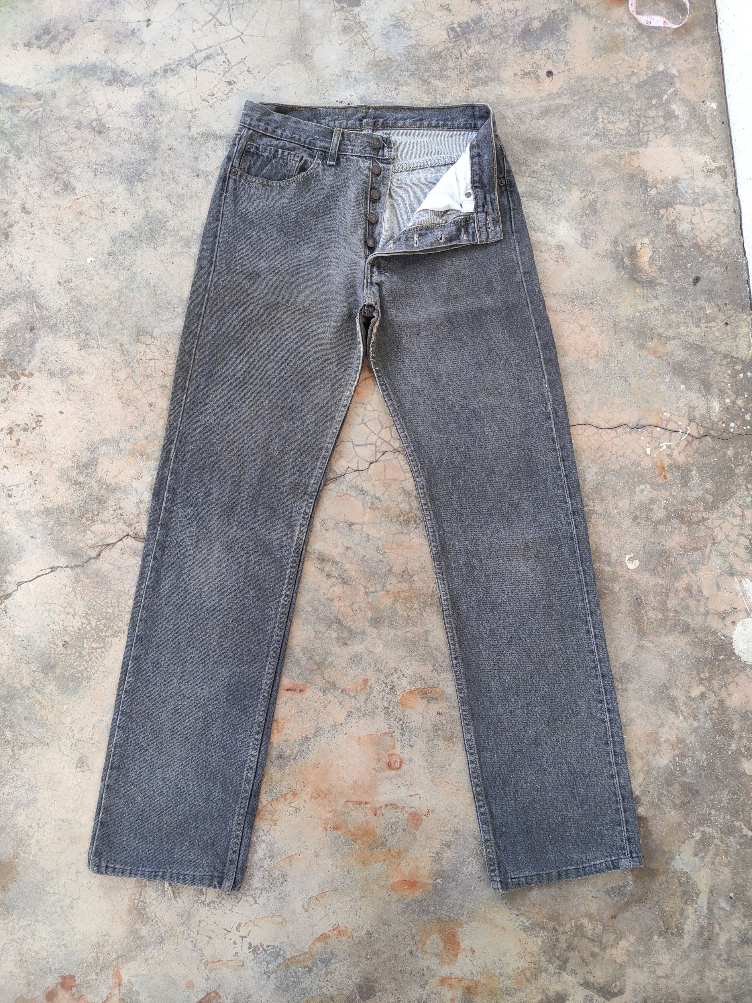 Levi's Vintage Clothing VINTAGE 93' LEVI'S 501 USA FADED BLACK JEANS DENIM PANTS Size US 30 / EU 46 - 1 Thumbnail