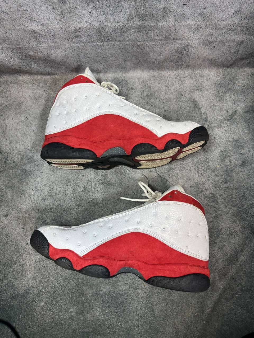 Jordan Brand Size 12 | Jordan 13 Chicago With Box | Pre-Owned Size US 12 / EU 45 - 8 Thumbnail