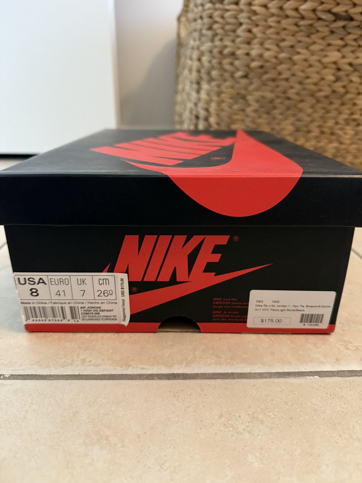 Jordan Brand Air Jordan 1 SB NY to Paris DS Size US 8 / EU 41 - 14 Thumbnail