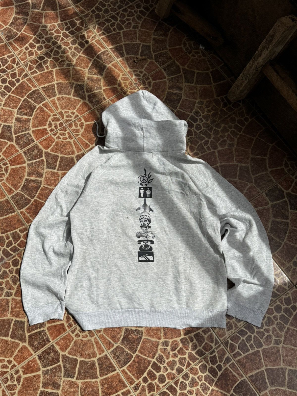 Hanes Vintage Gimme five x Judy blame (punk graphic) hoodie Size US L / EU 52-54 / 3 - 2 Thumbnail