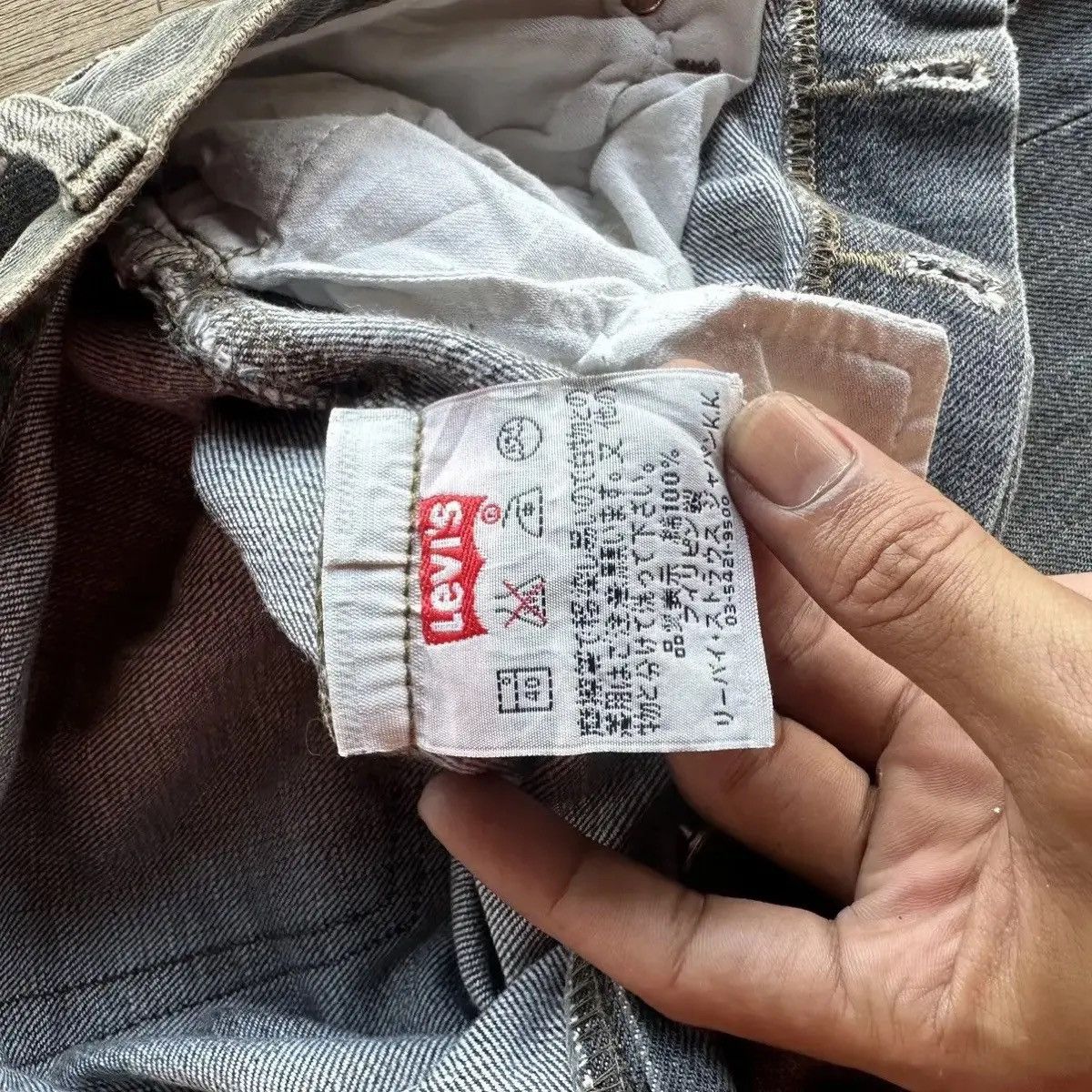 Levi's DISTRESSED DENIM VINTAGE LEVI’S 501 JEANS LEVIS PANTS W28L33 Size US 28 / EU 44 - 11 Thumbnail