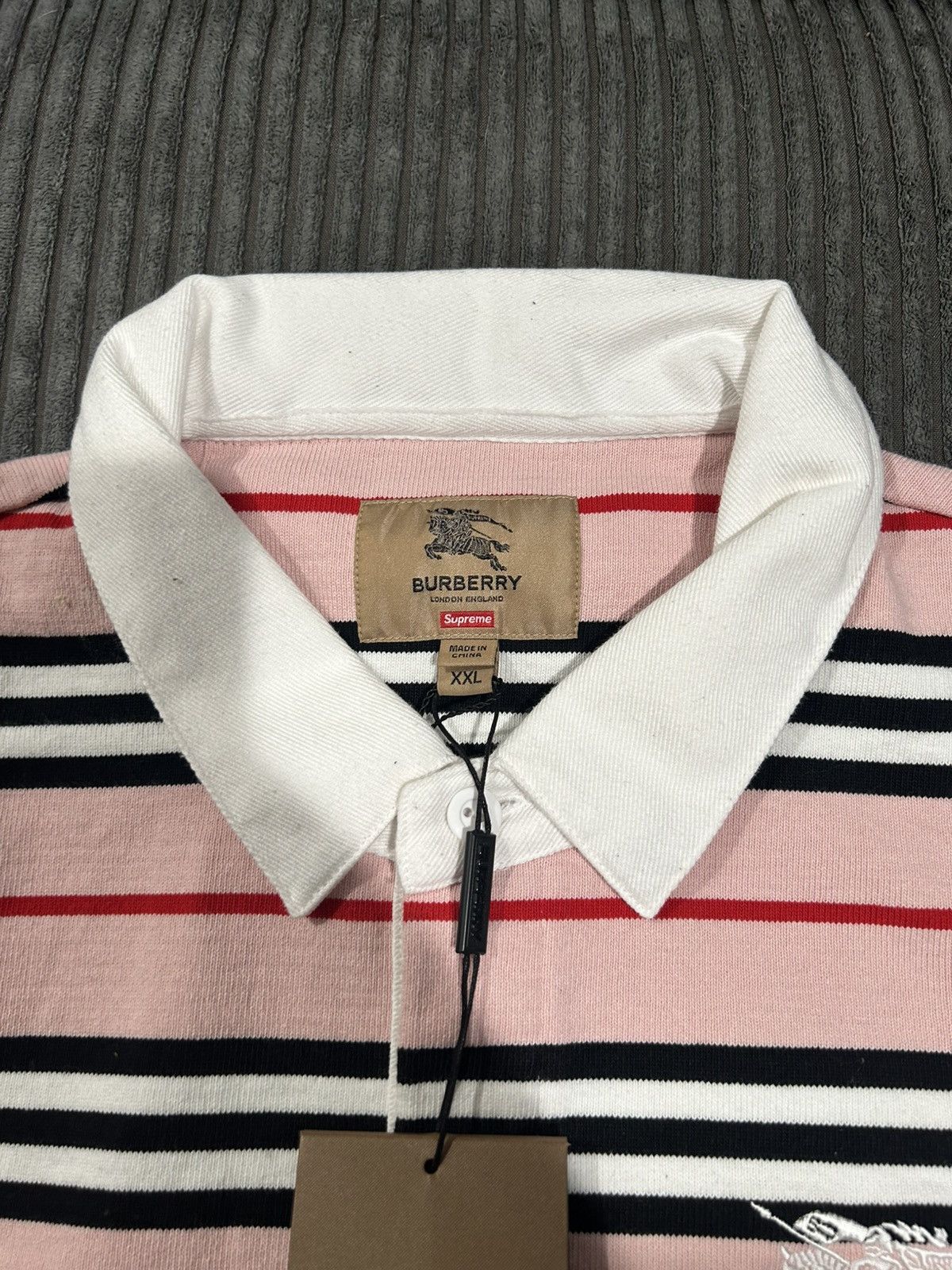 Burberry × Supreme Supreme Burberry pink rugby Size US XXL / EU 58 / 5 - 19 Thumbnail