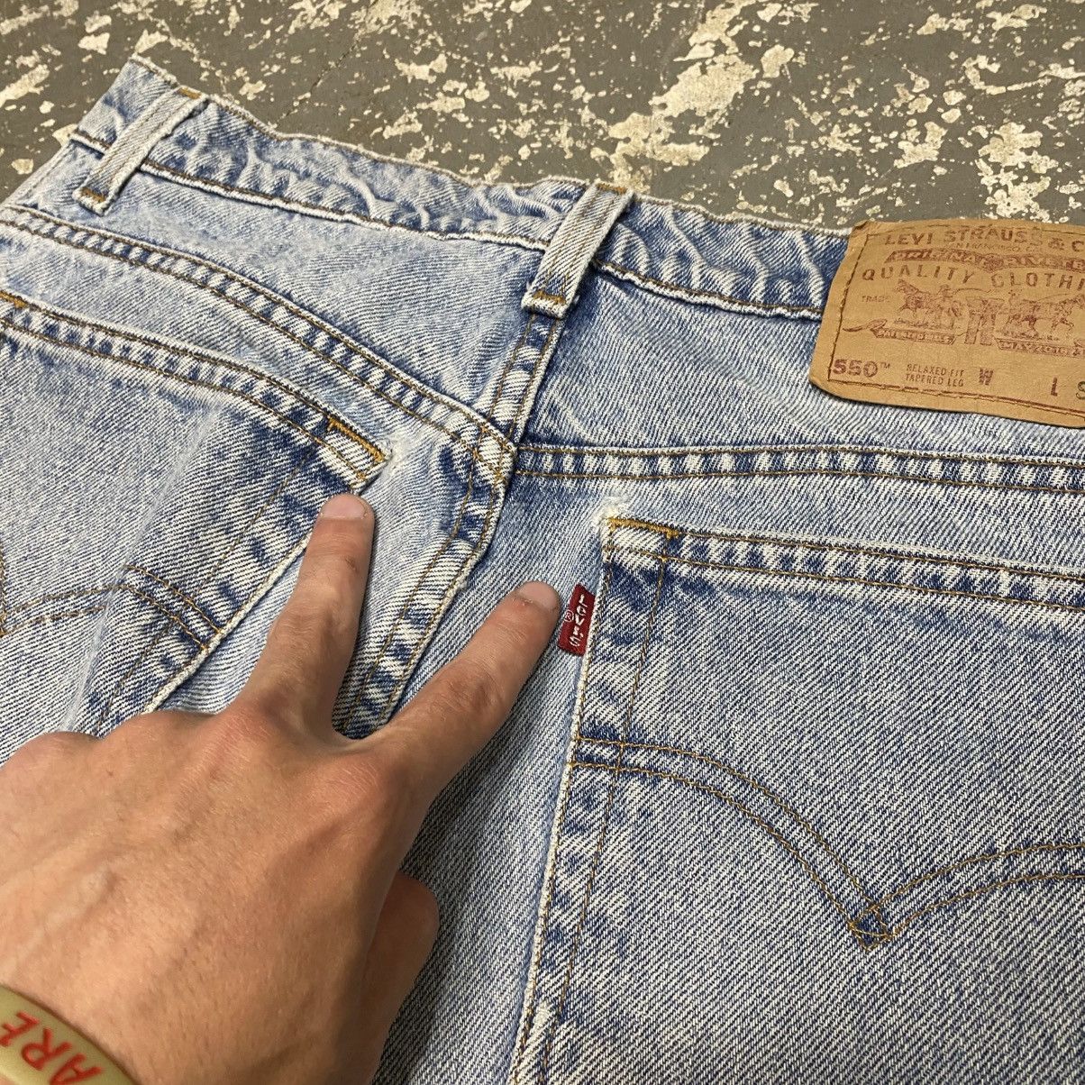 Japanese Brand × Levi's × Vintage Vintage Levis 550 Light Wash Relaxed Fit Denim Jeans 90s Size US 31 - 4 Thumbnail