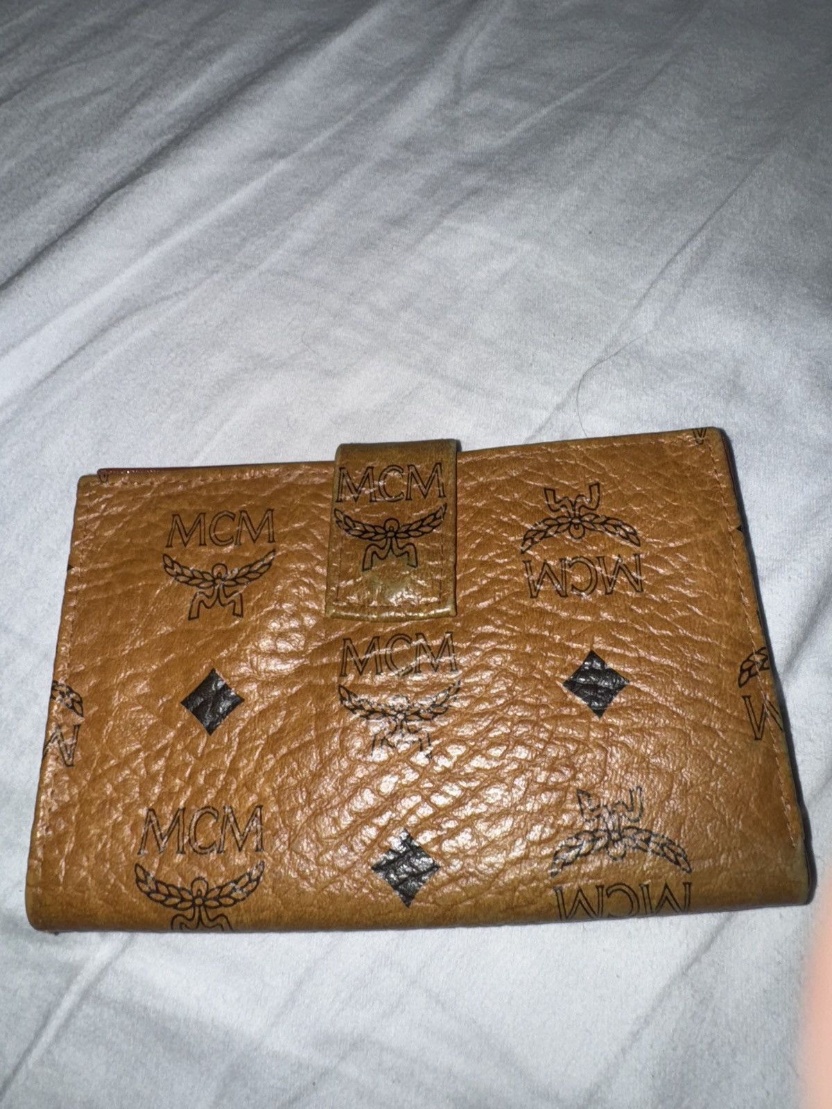 MCM VISETOS BIFOLD CLASP WALLET