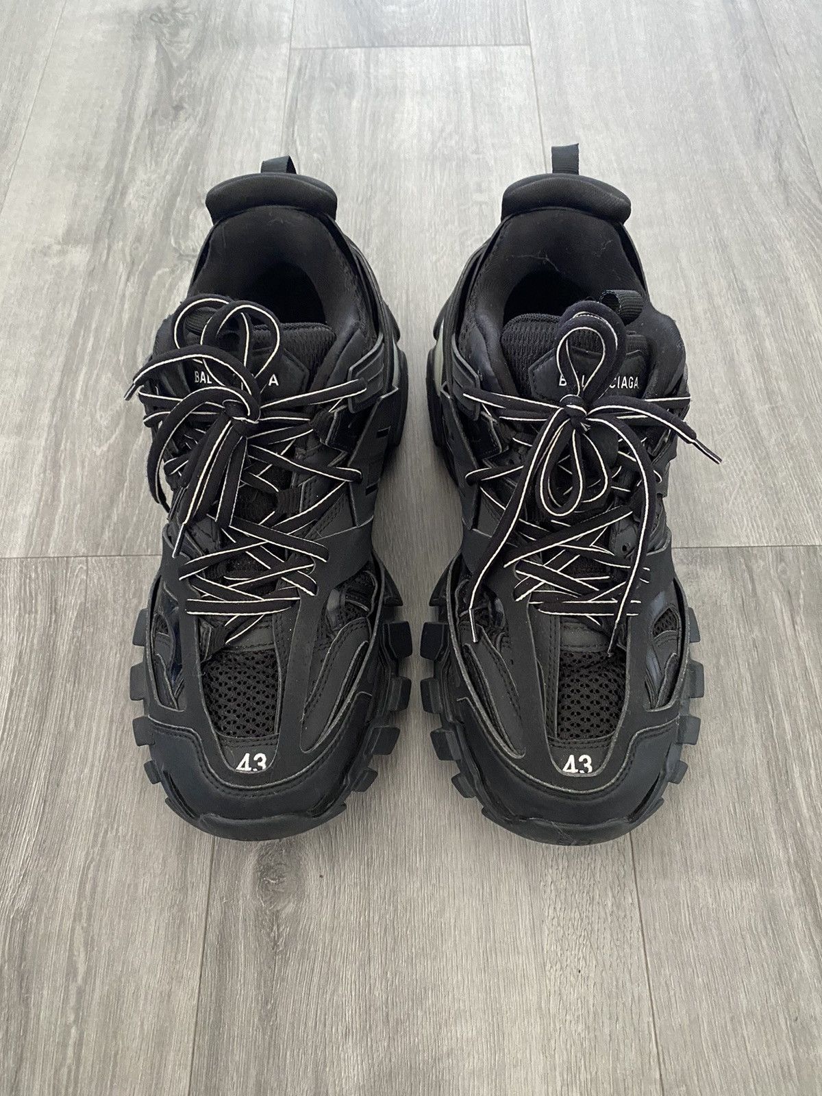 Balenciaga track 43 hotsell