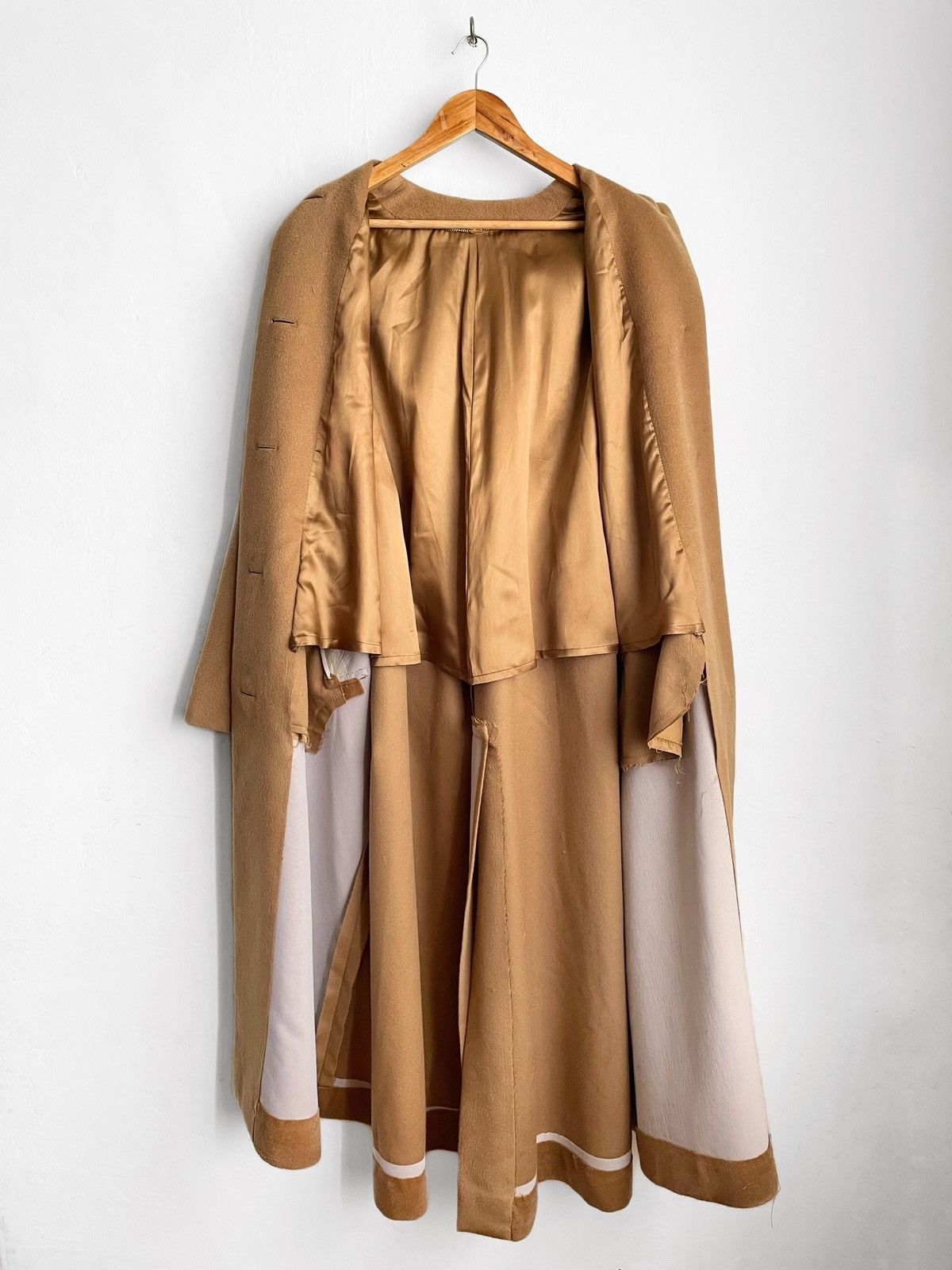 Celine Vintage Celine Paris Camel Wool Coat Single Breasted Iconic Size XL / US 12-14 / IT 48-50 - 5 Thumbnail