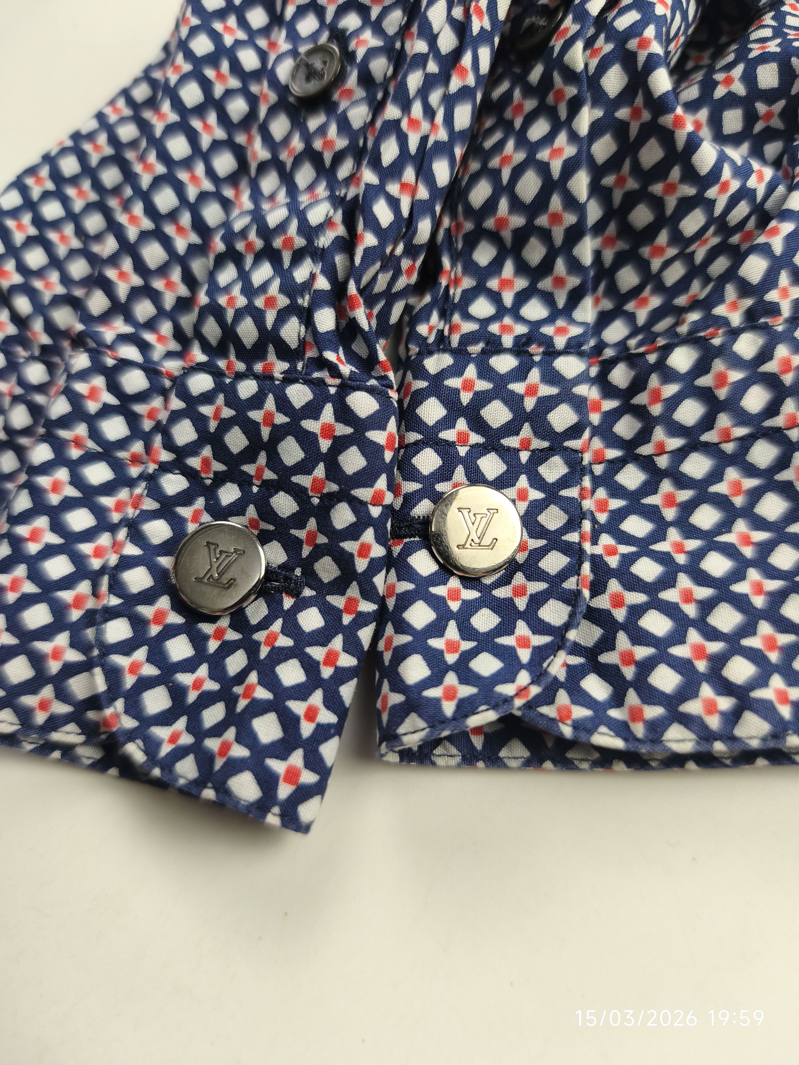 Louis Vuitton Louis Vuitton monogram shirt Size US S / EU 44-46 / 1 - 12 Thumbnail