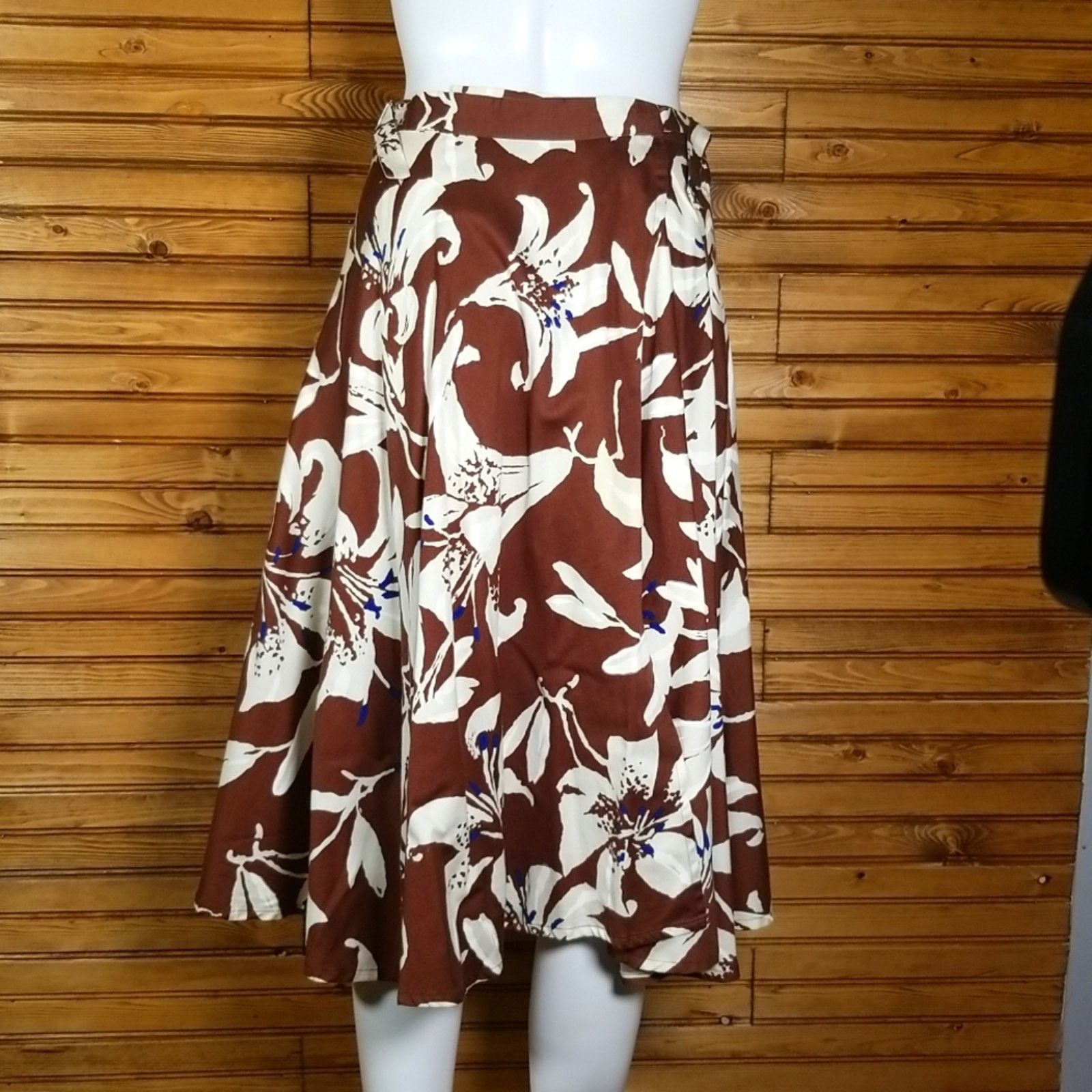 Anthropologie Anthropologie Vintage Wrap Skirt Made in USA Floral Brown SM Size 27" / US 4 / IT 40 - 7 Thumbnail