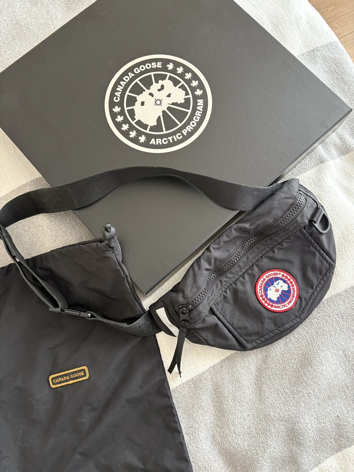 Canada Goose Canada Goose logo-patch belt bag Size ONE SIZE - 1 Thumbnail