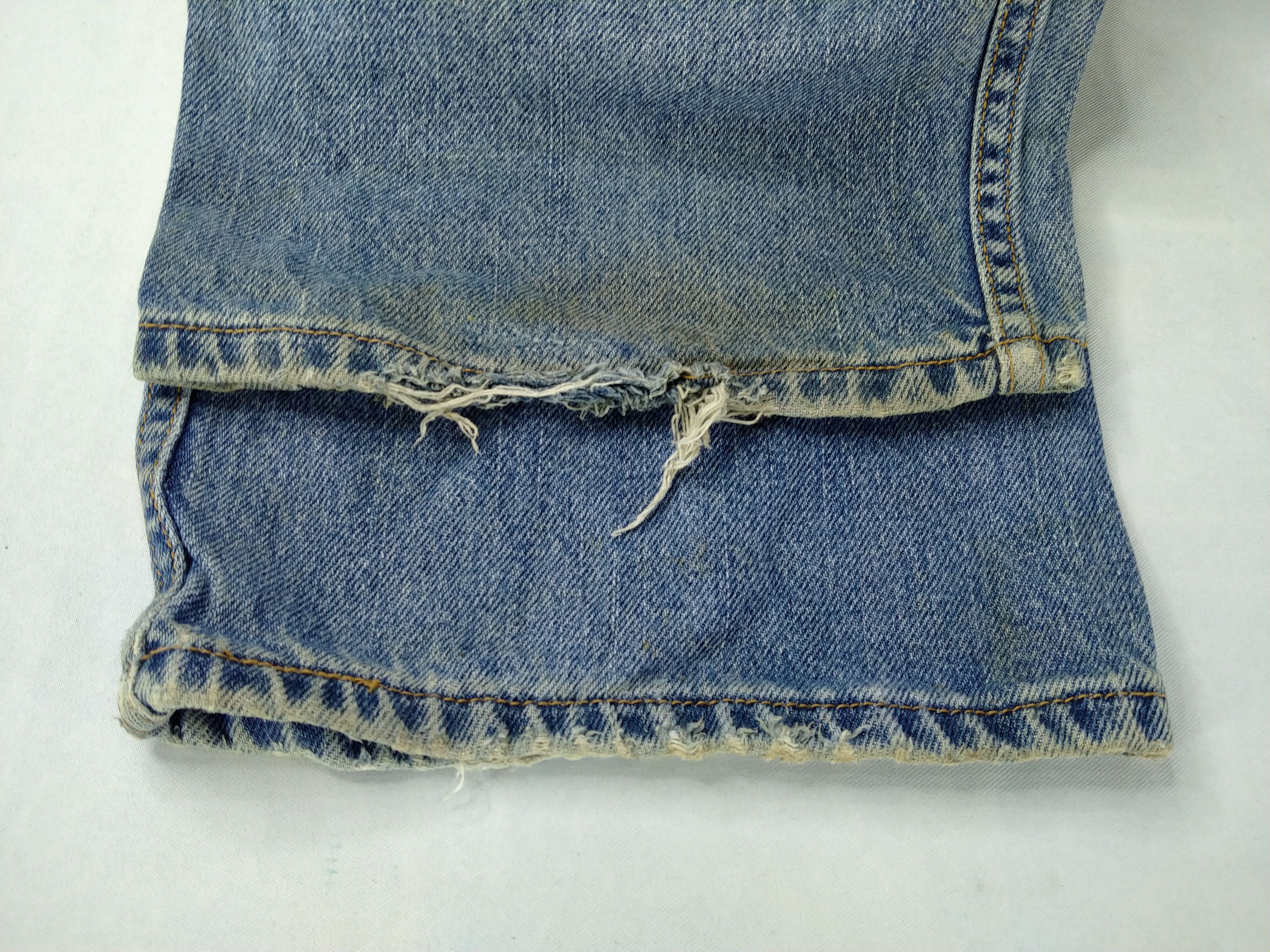Levi's BlueVintage Levi's 505 Regular Fit Denim 37 x 31.5 -JN641 Size US 37 - 11 Thumbnail