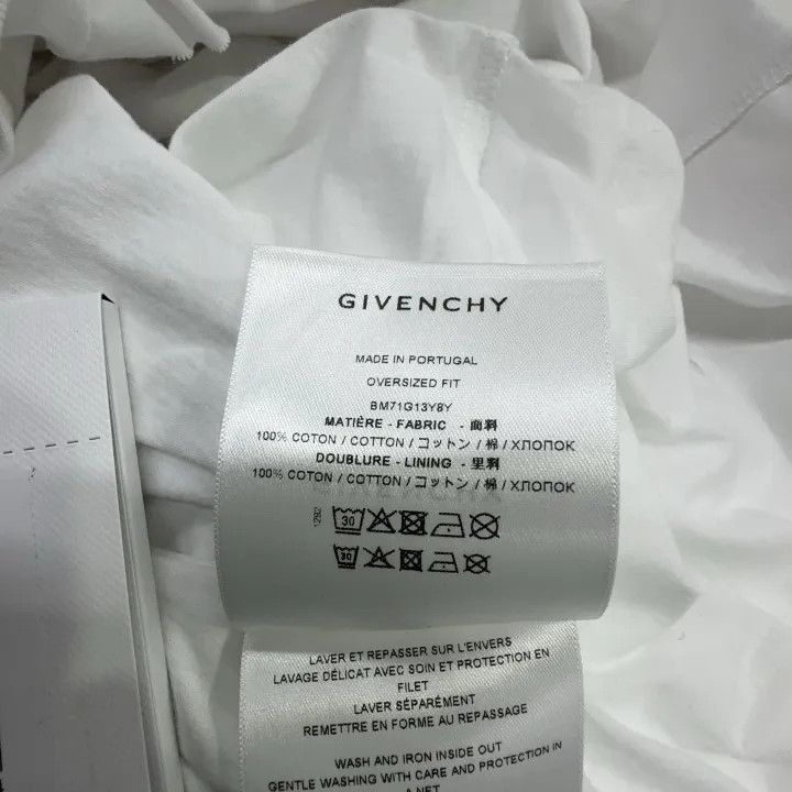 Givenchy Givenchy Givenchy Logo Distressed Short Sleeve TShirt -250 Size US XL / EU 56 / 4 - 5 Thumbnail