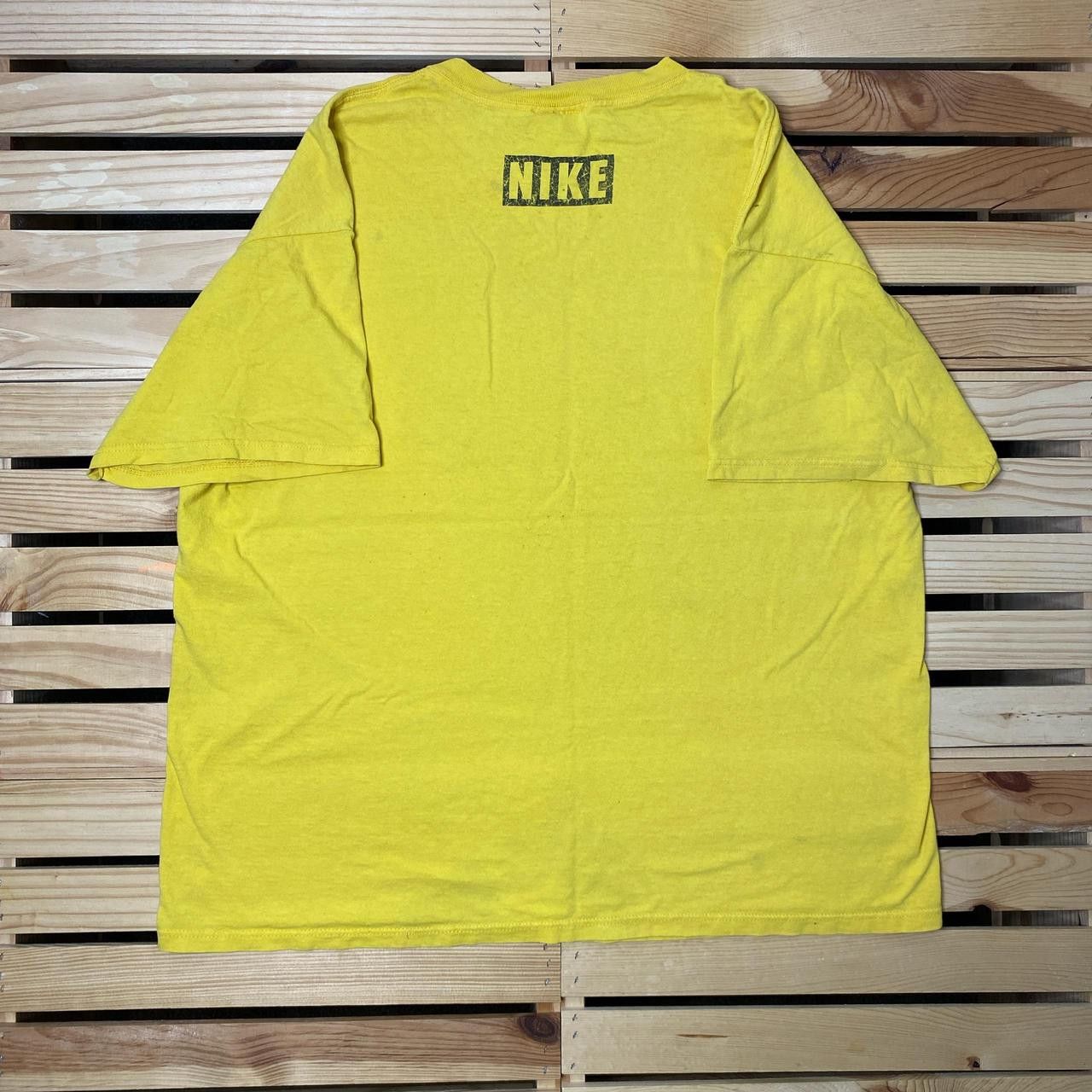 Nike Vintage Nike Yellow Thrashed Boxy Tee Size Large Size US L / EU 52-54 / 3 - 2 Thumbnail