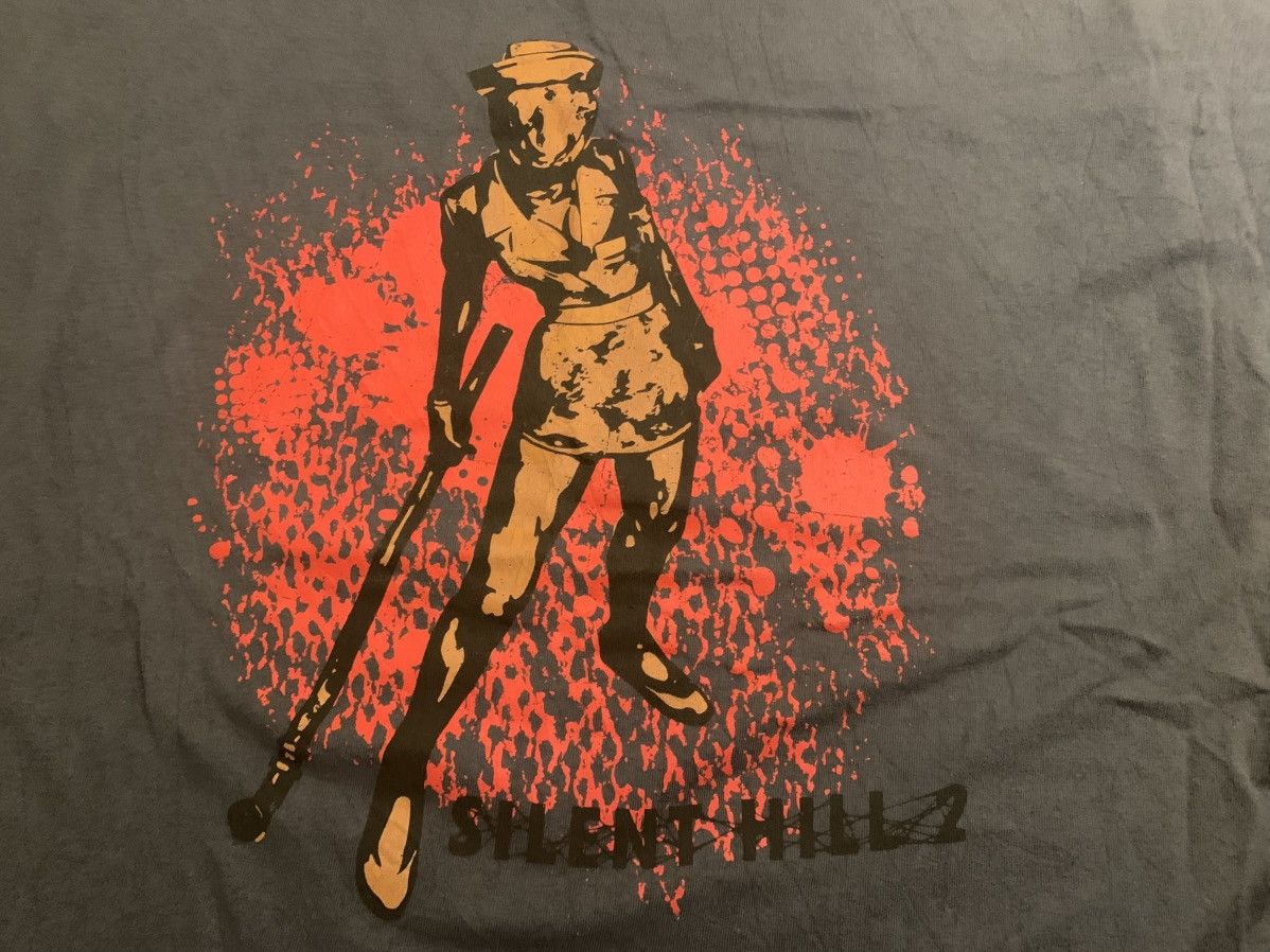 Vintage Lootwear Exclusive Silent Hill 2 Tee Size US XL / EU 56 / 4 - 2 Thumbnail