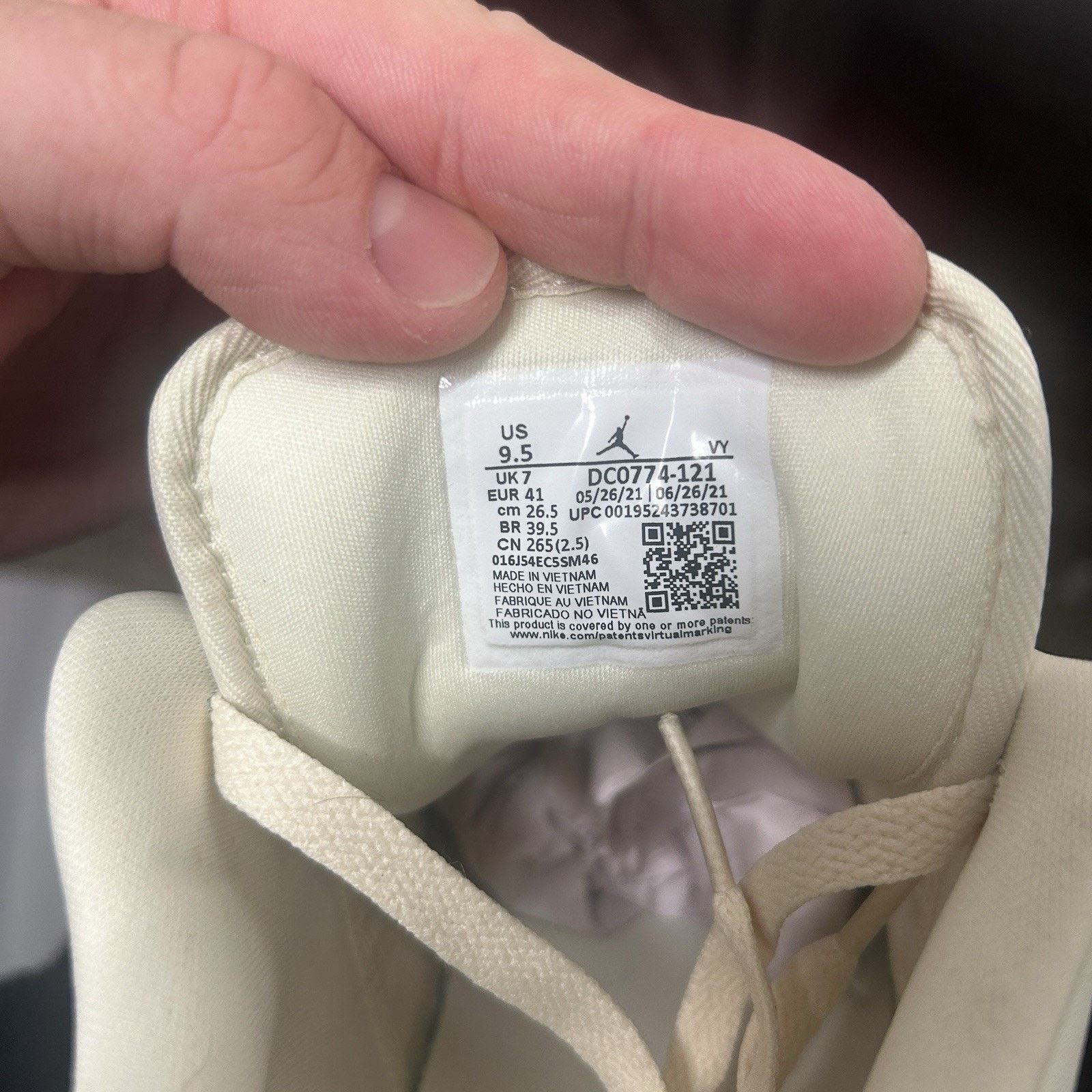 Jordan Brand Nike Air Jordan 1 Retro Low WMNS “Coconut Milk” Size US 9.5 / IT 39.5 - 5 Thumbnail