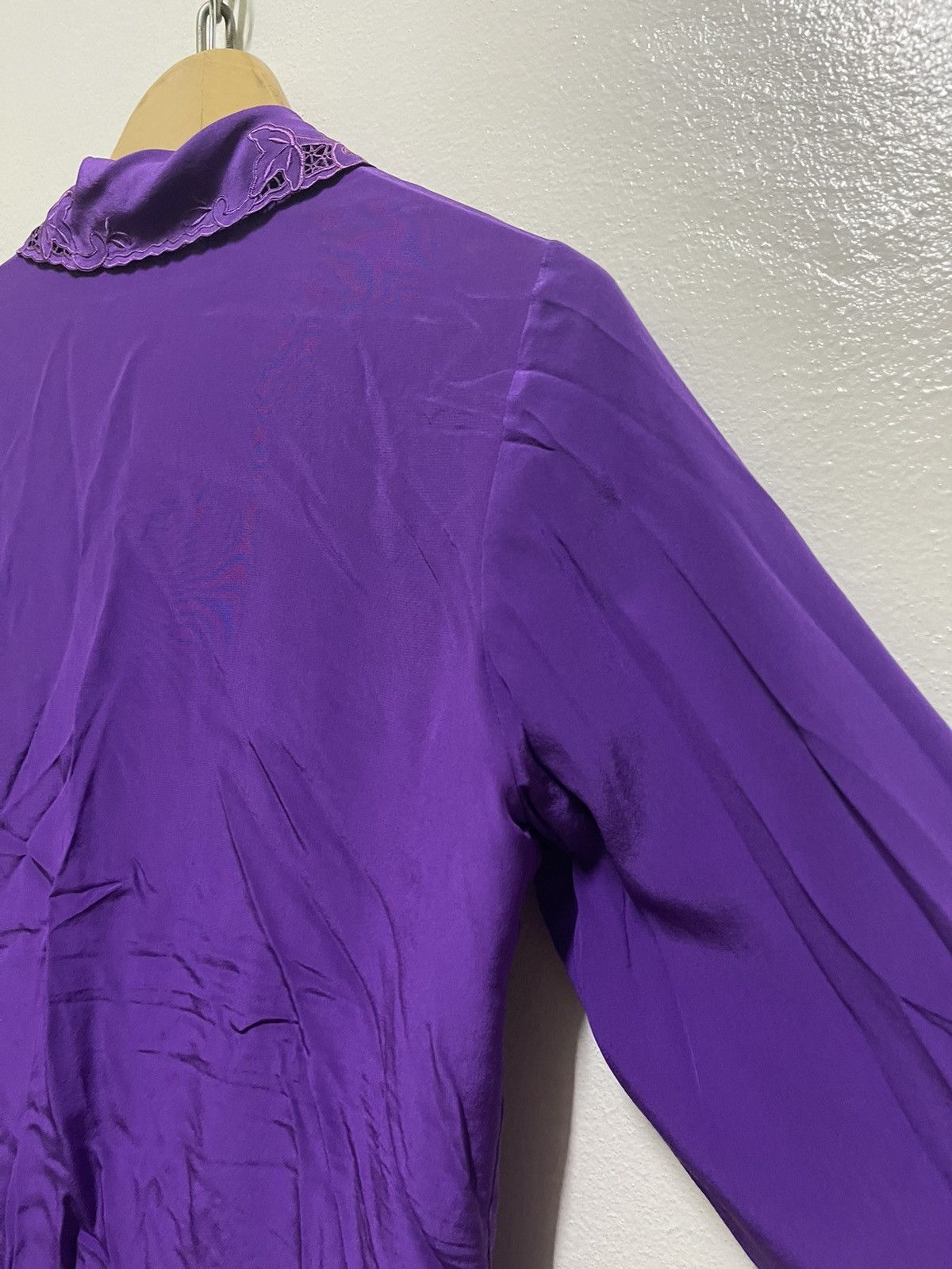 Comme des Garcons Comme des Garcon Hand Embroidered Silk Shirt Size S / US 4 / IT 40 - 13 Thumbnail