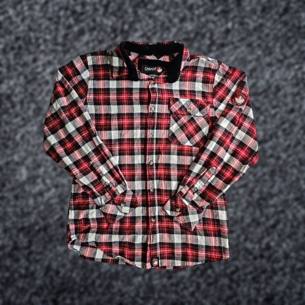 Vintage Canada Weather Gear Shirt Womens Sz Small Red/Blk Long Sleeve Button-Up Plaid Flannel 100% Cotton Casual Size S / US 4 / IT 40 - 1 Thumbnail