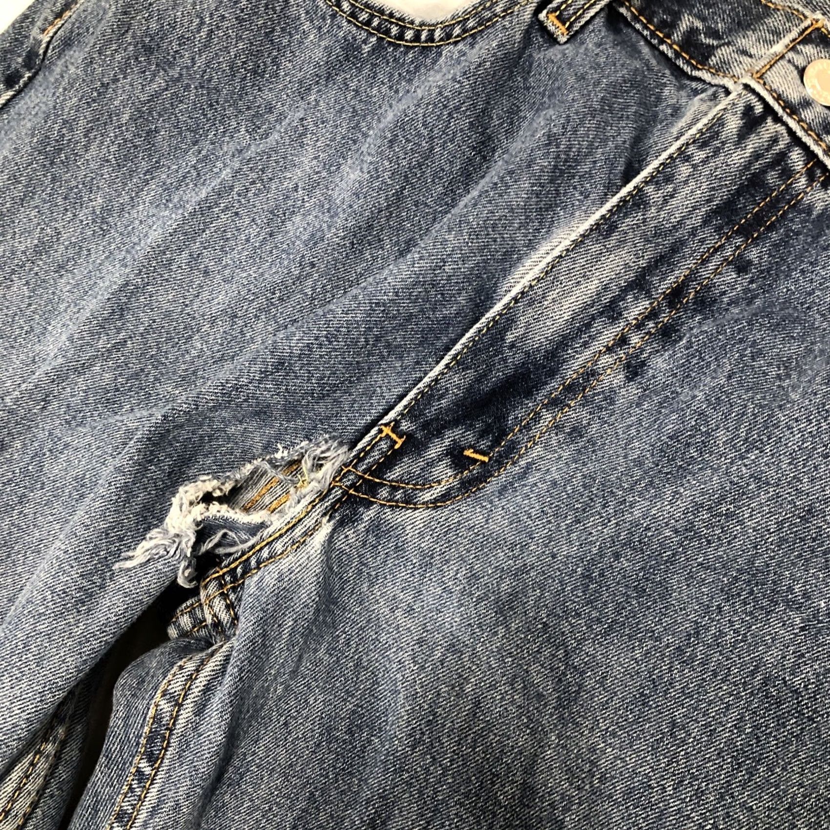 Levi's Levi's 550 Jeans Men's 36x29 Blue Medium Wash Straight Leg Regular Fit Patch Needs A Patch Size US 36 / EU 52 - 4 Thumbnail