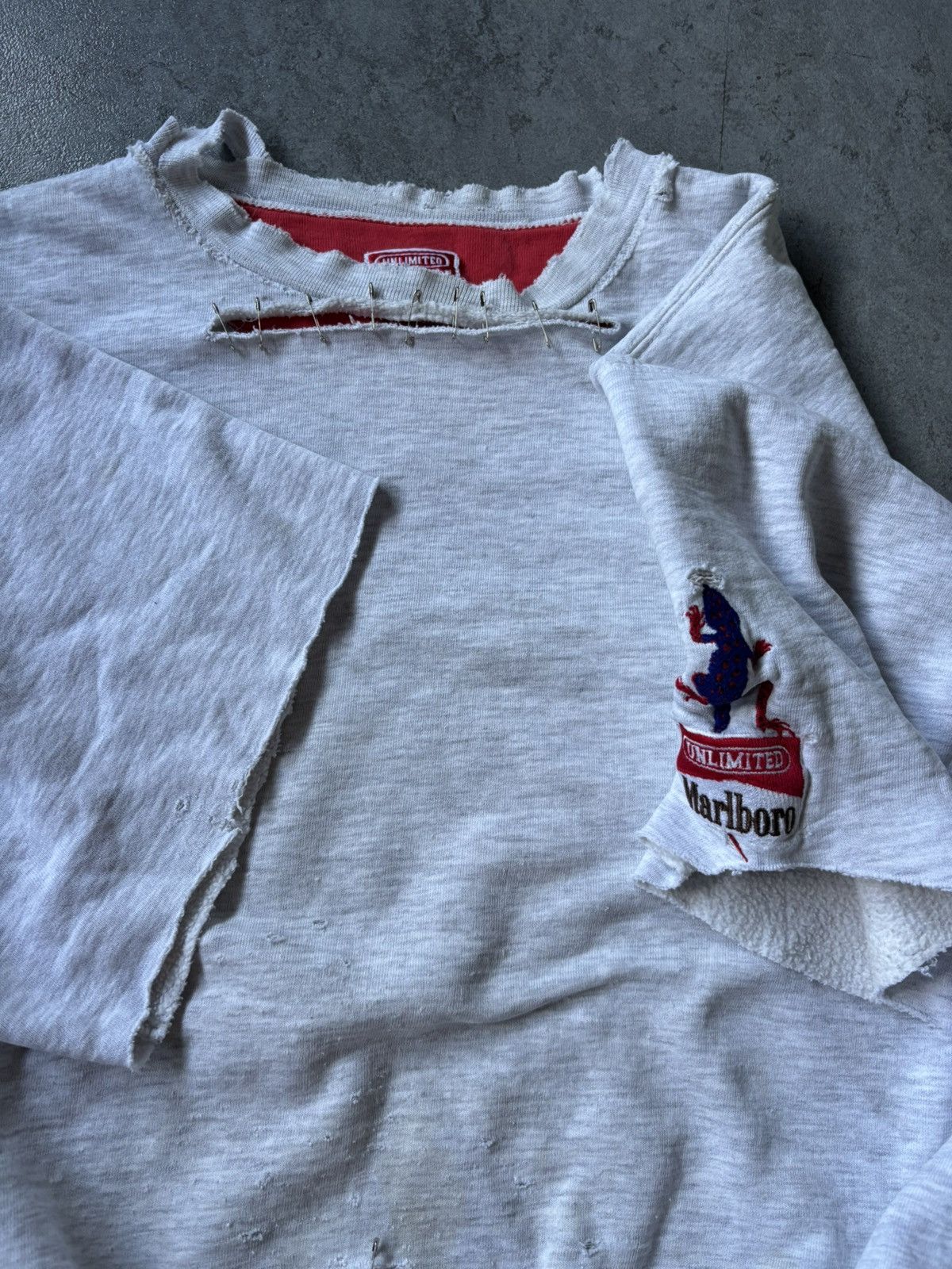 Marlboro Marlboro trash & distressed crewneck Size US L / EU 52-54 / 3 - 6 Thumbnail